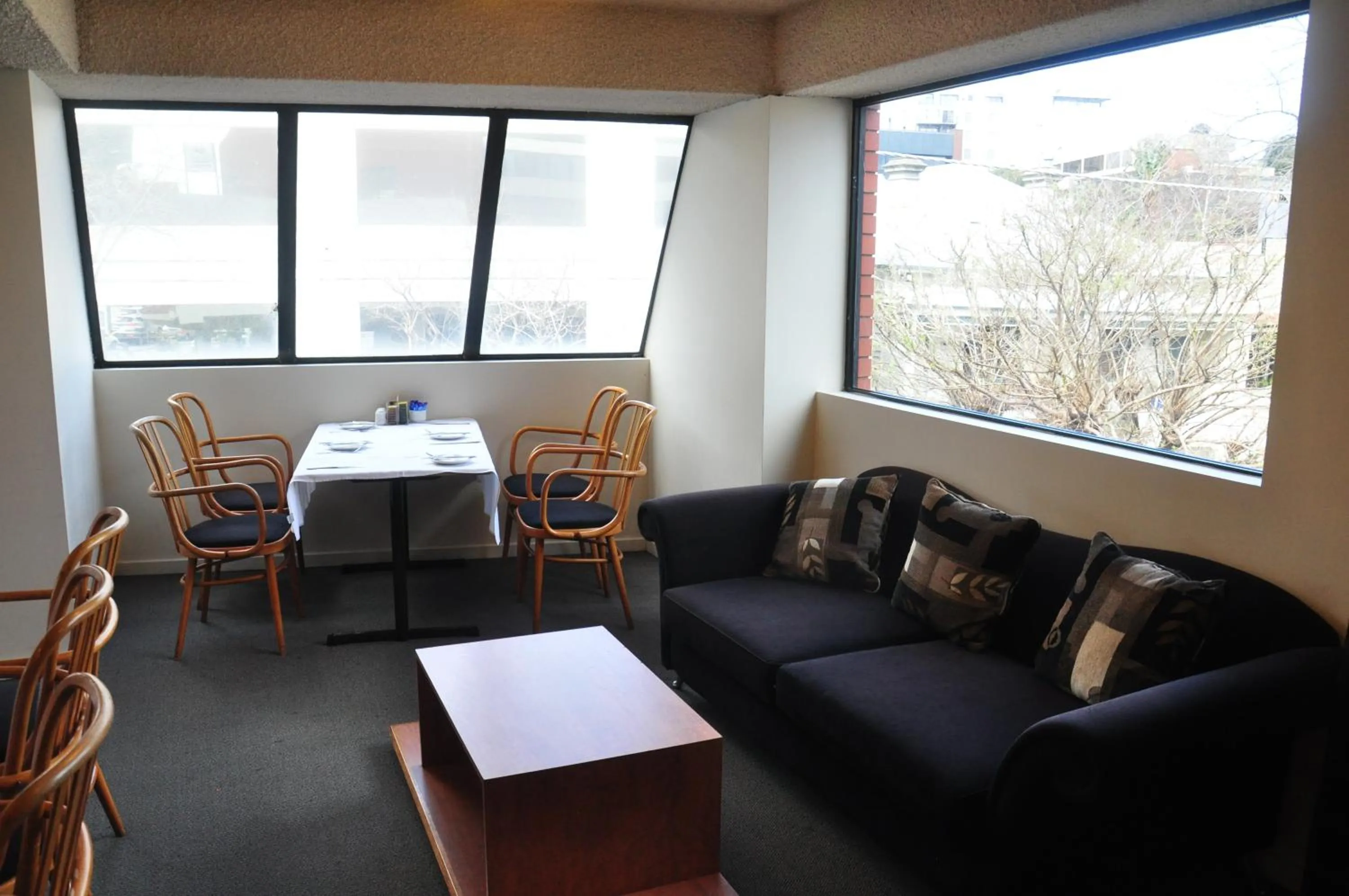 Living room in City Park Hotel