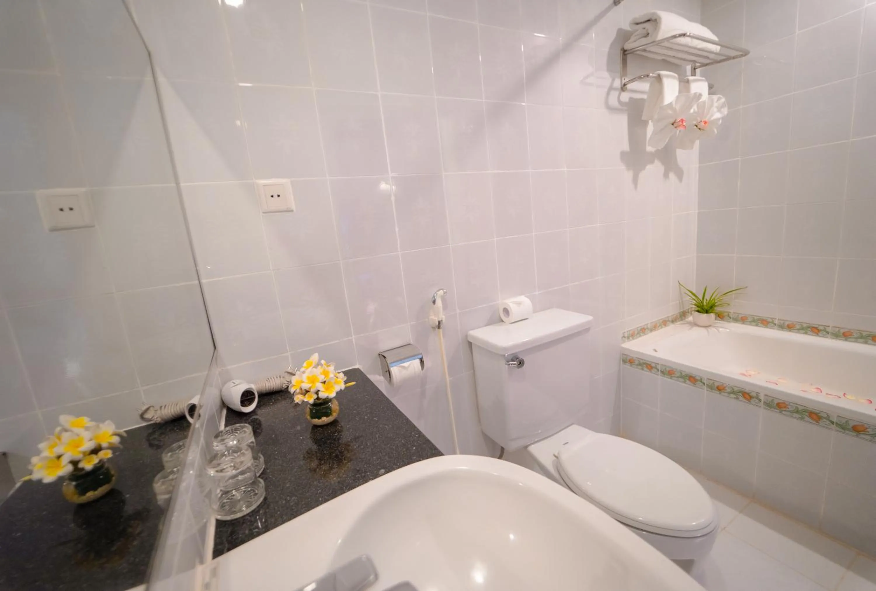 Bathroom in Century Riverside Hotel Hue