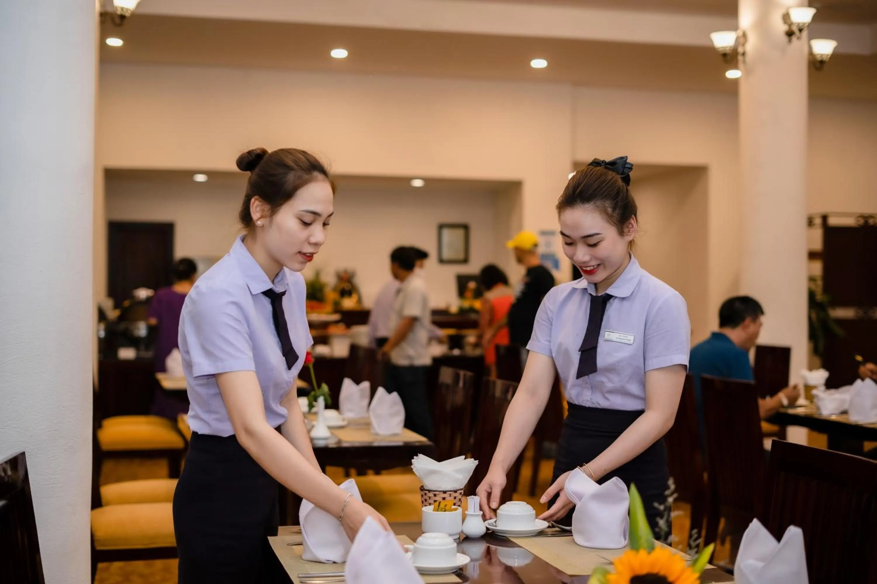 Restaurant/places to eat in Century Riverside Hotel Hue