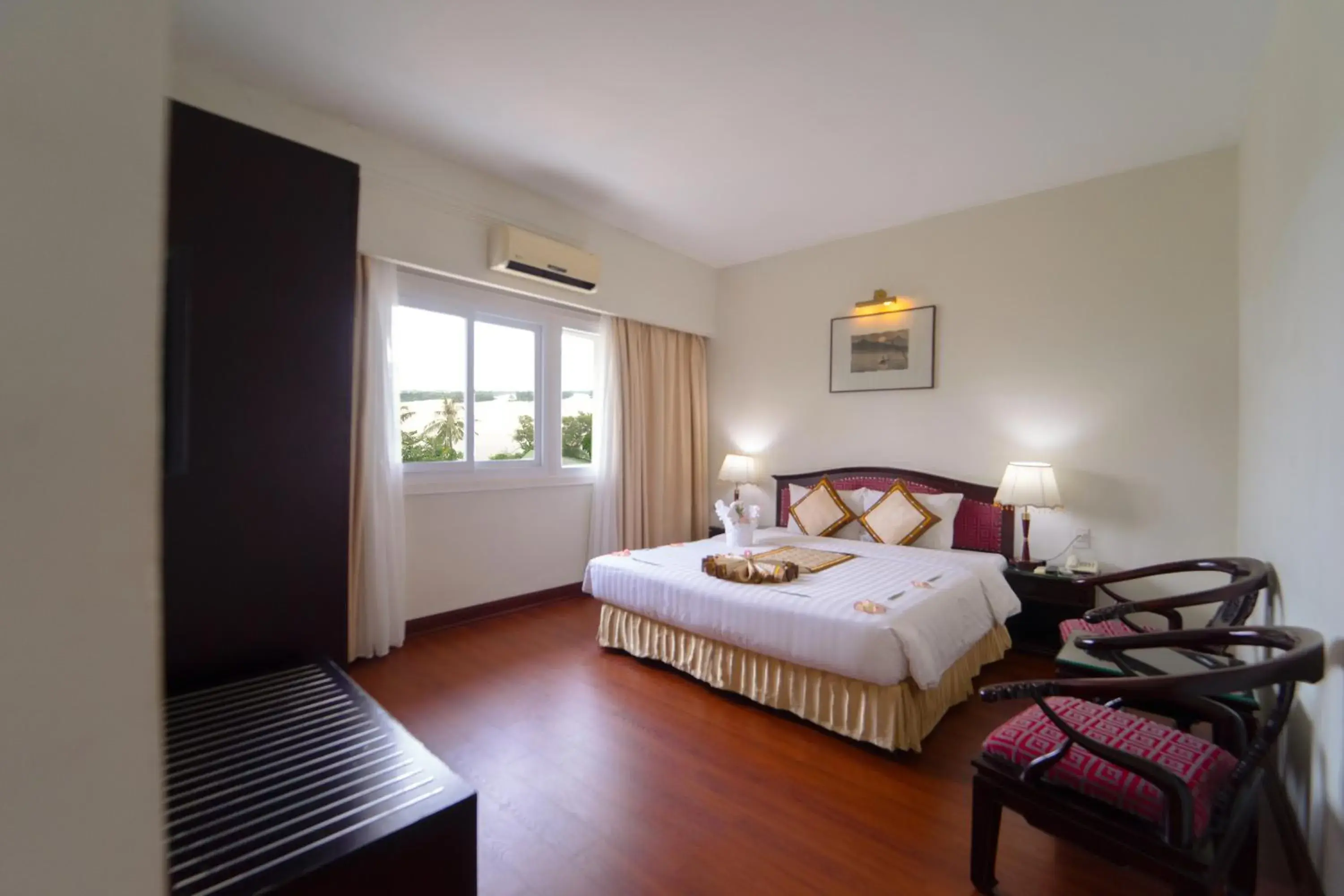 Family Connect River View Triple in Century Riverside Hotel Hue Family Connect River View Triple in Century Riverside Hotel Hue