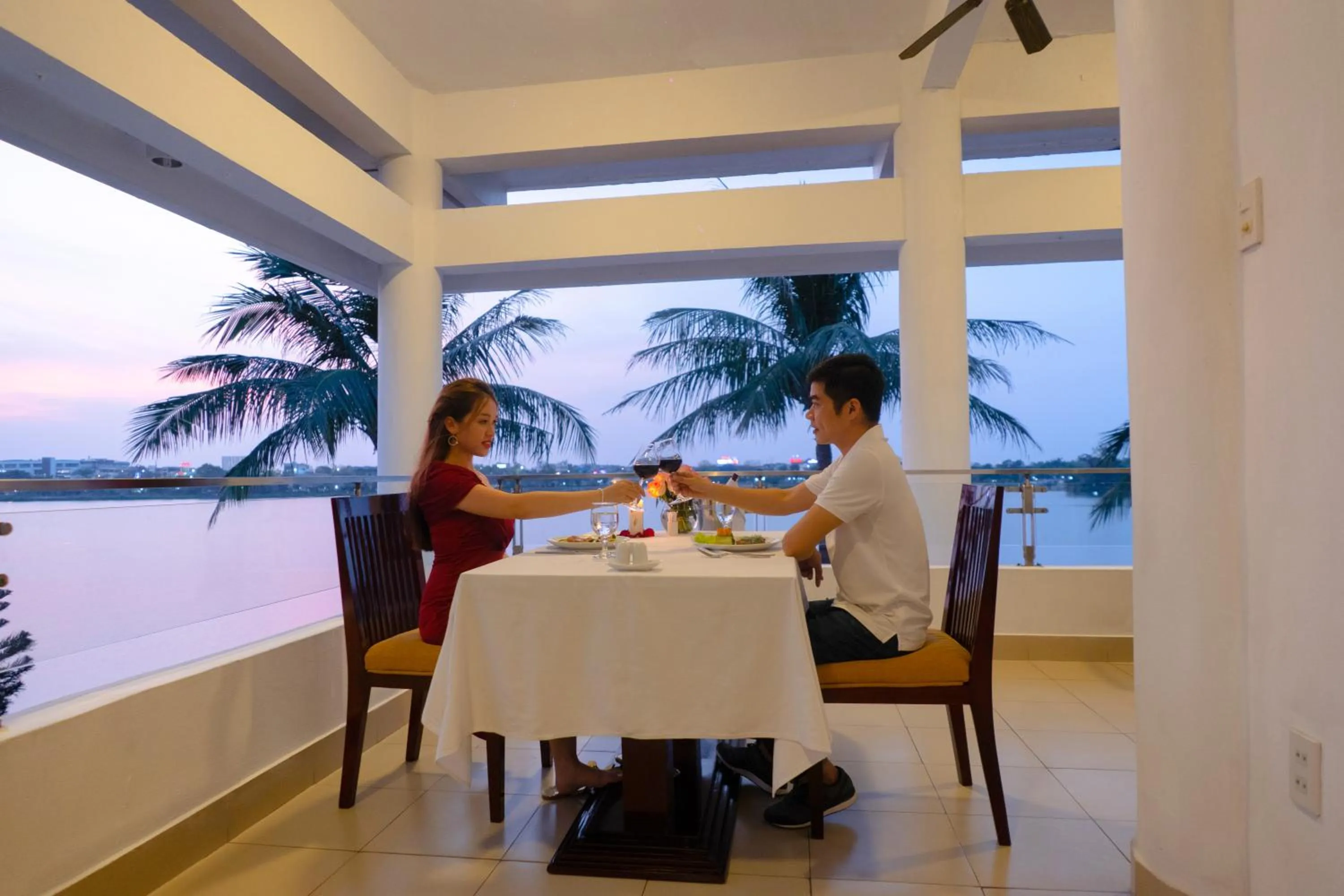 Restaurant/places to eat in Century Riverside Hotel Hue