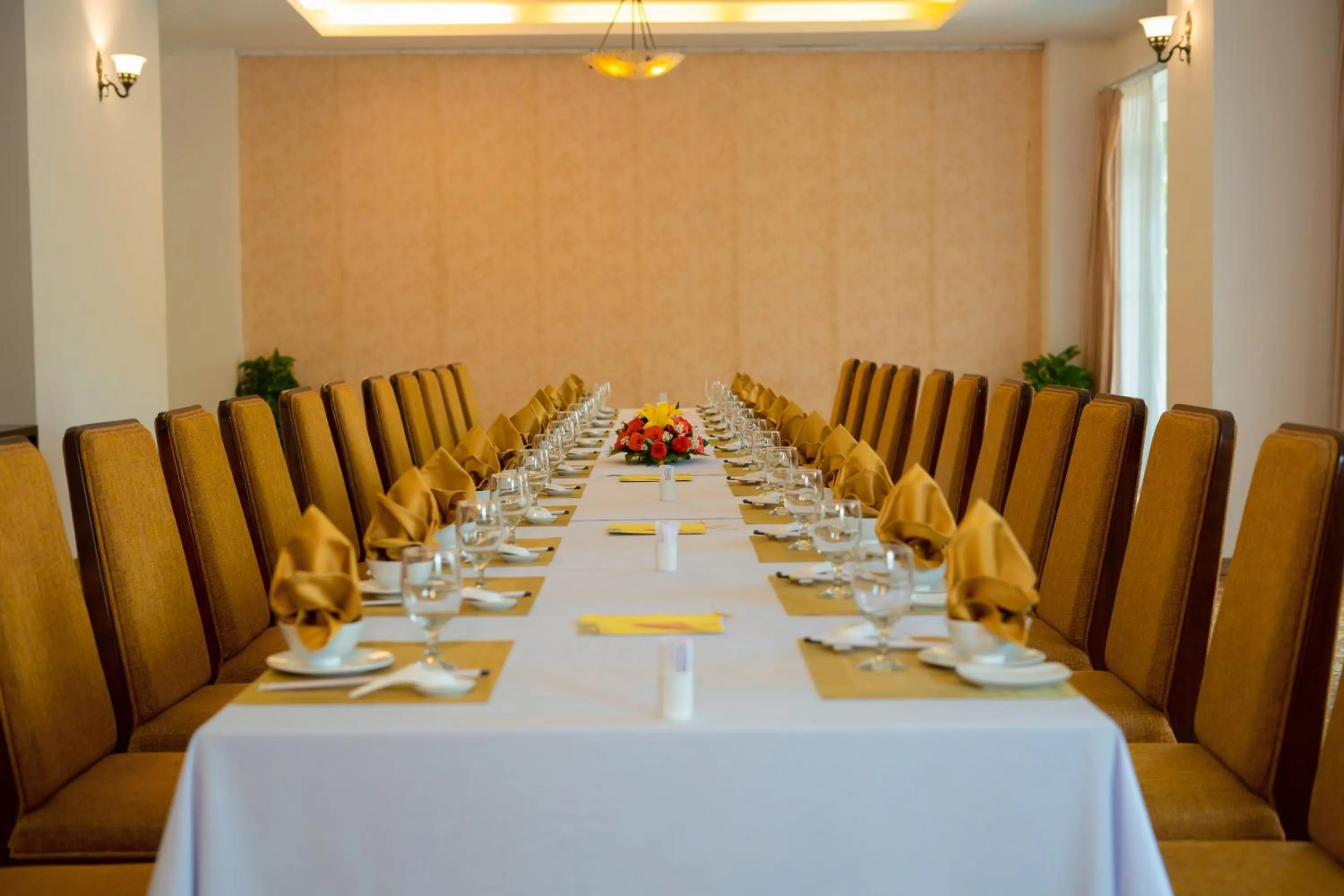 Restaurant/places to eat in Century Riverside Hotel Hue