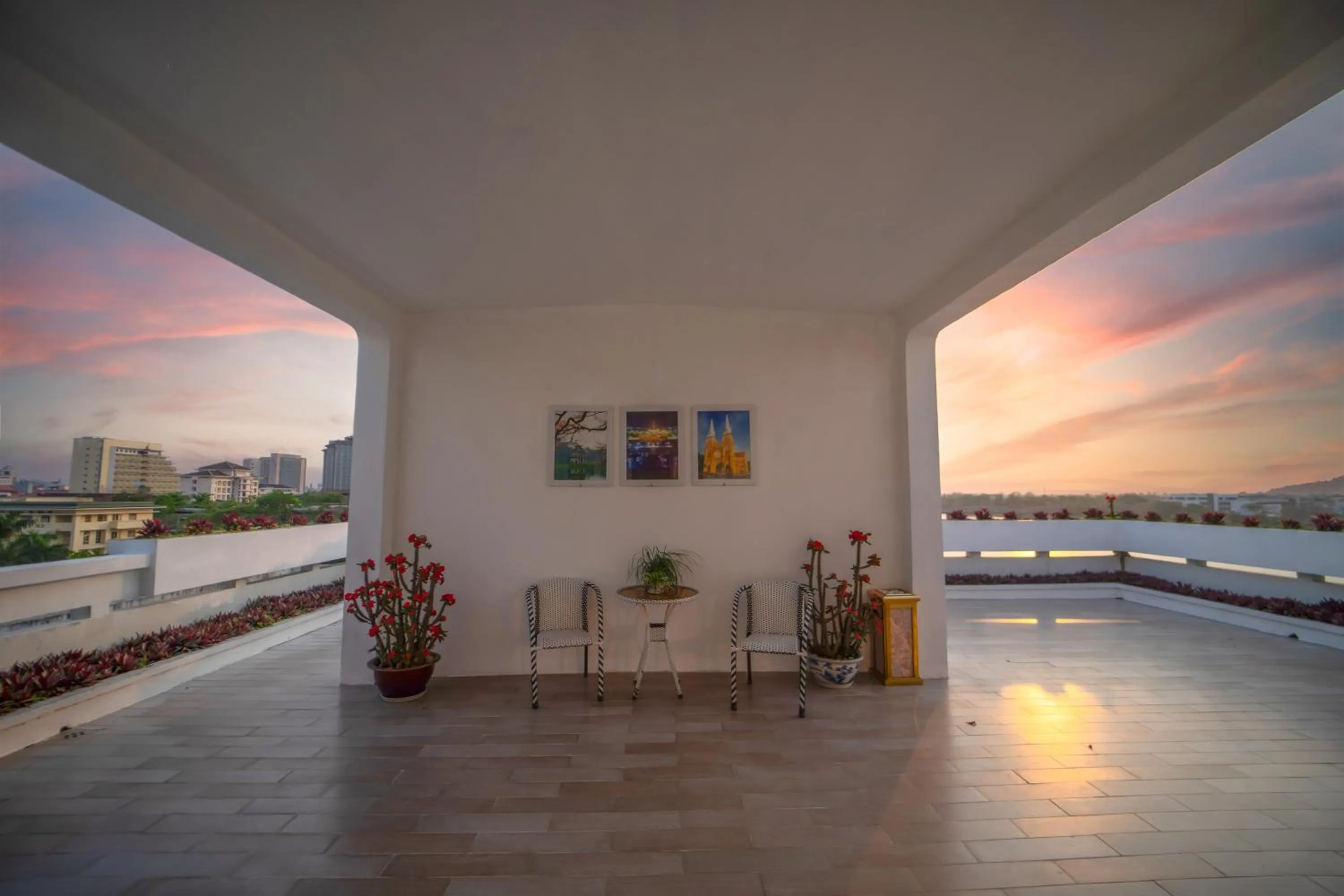 Balcony/Terrace in Century Riverside Hotel Hue
