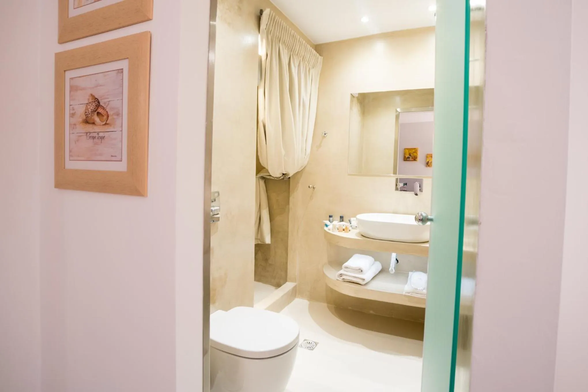 Bathroom in Kratiras View Luxury Suites