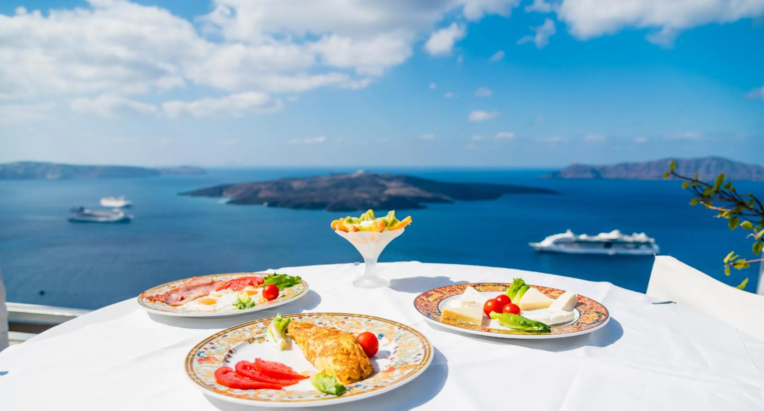 Restaurant/places to eat in Kratiras View Luxury Suites