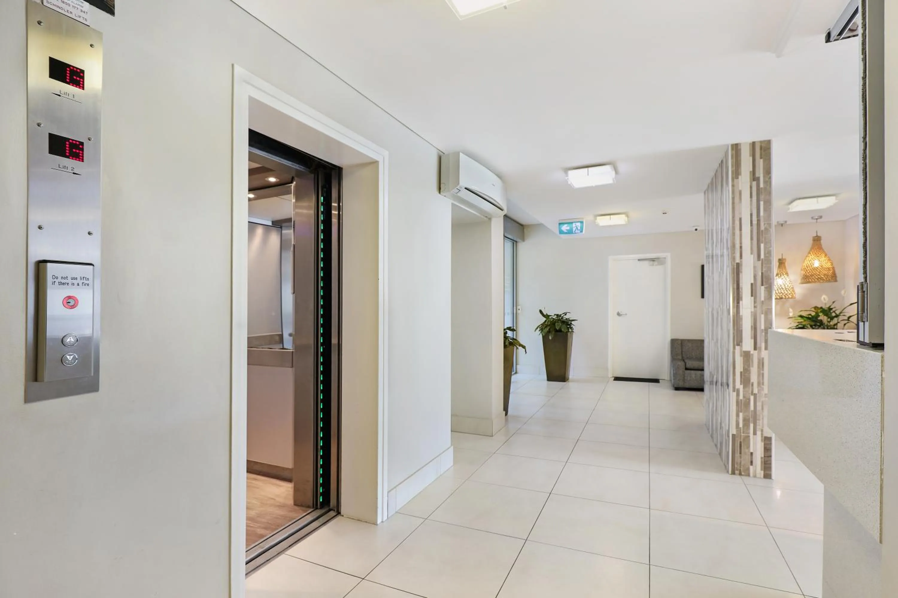 Lobby or reception in Majorca Isle Beachside Resort