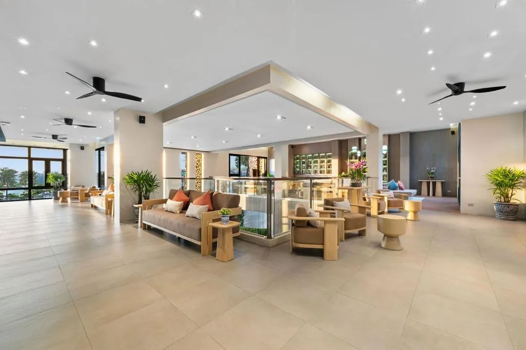 Lobby or reception in Hotel IKON Phuket - SHA Extra Plus