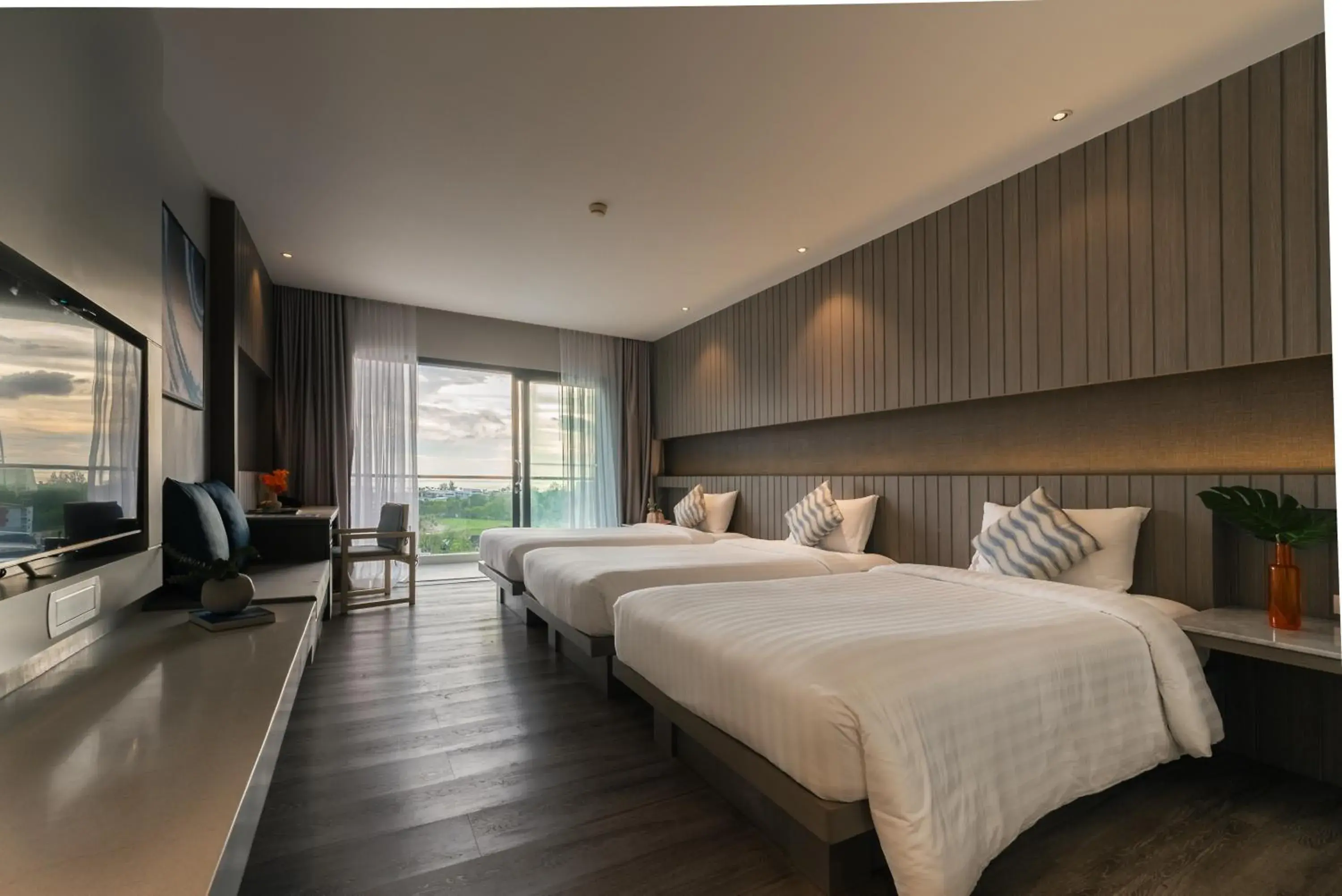 Triple Room in Hotel IKON Phuket - SHA Extra Plus Triple Room in Hotel IKON Phuket - SHA Extra Plus