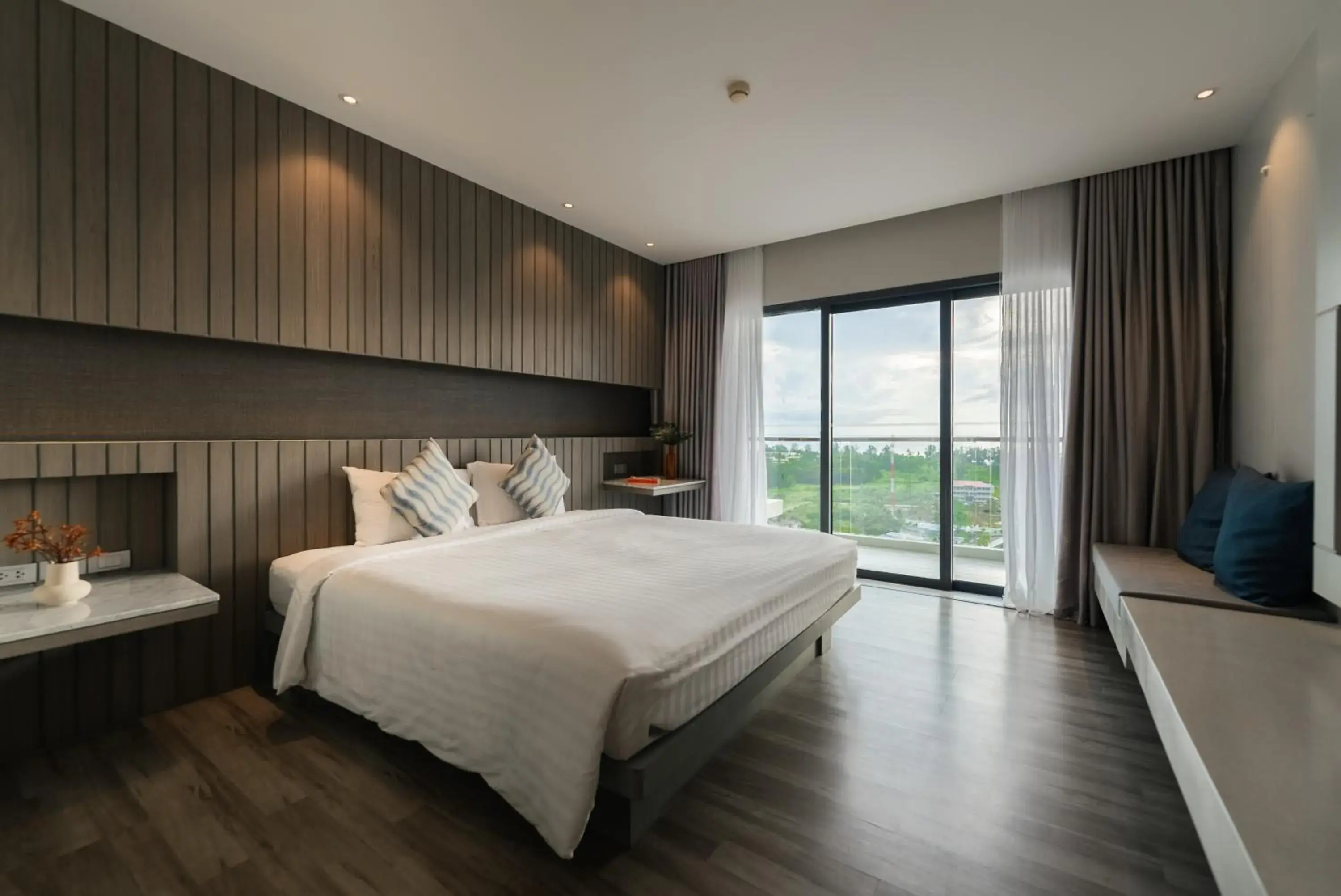 Double or Twin Room with Panoramic View in Hotel IKON Phuket - SHA Extra Plus Double or Twin Room with Panoramic View in Hotel IKON Phuket - SHA Extra Plus