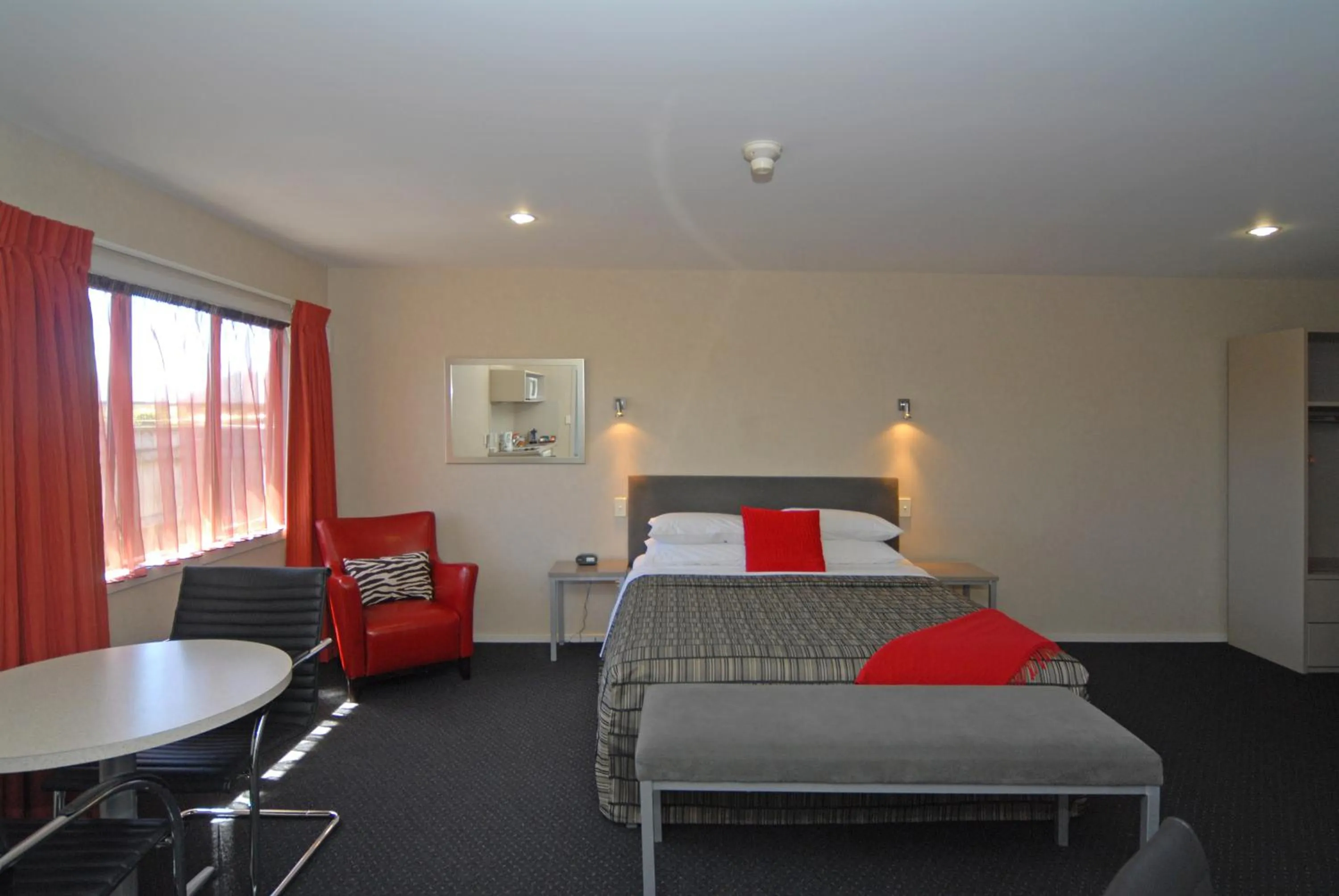 Bed in Omahu Motor Lodge