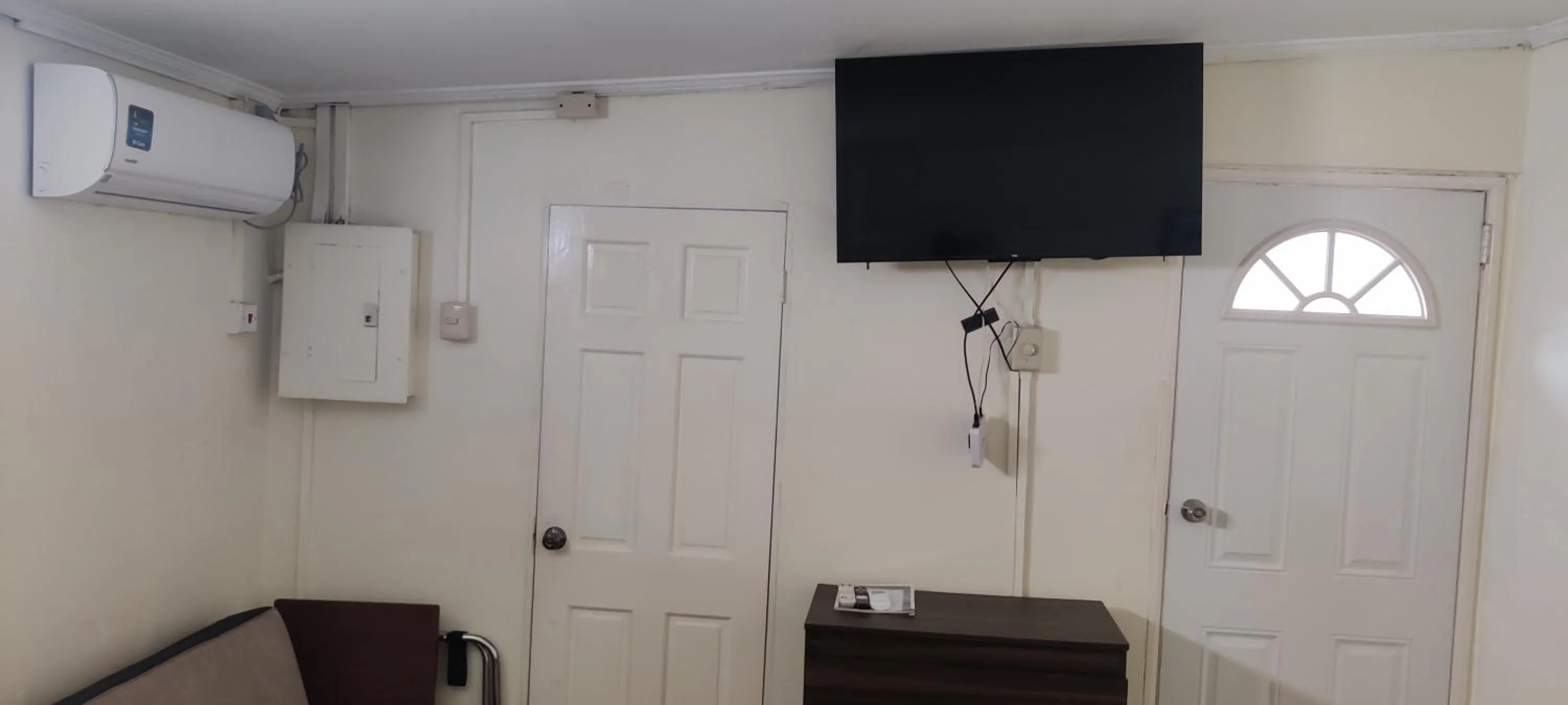 Bedroom in Woodbrook on the Avenue