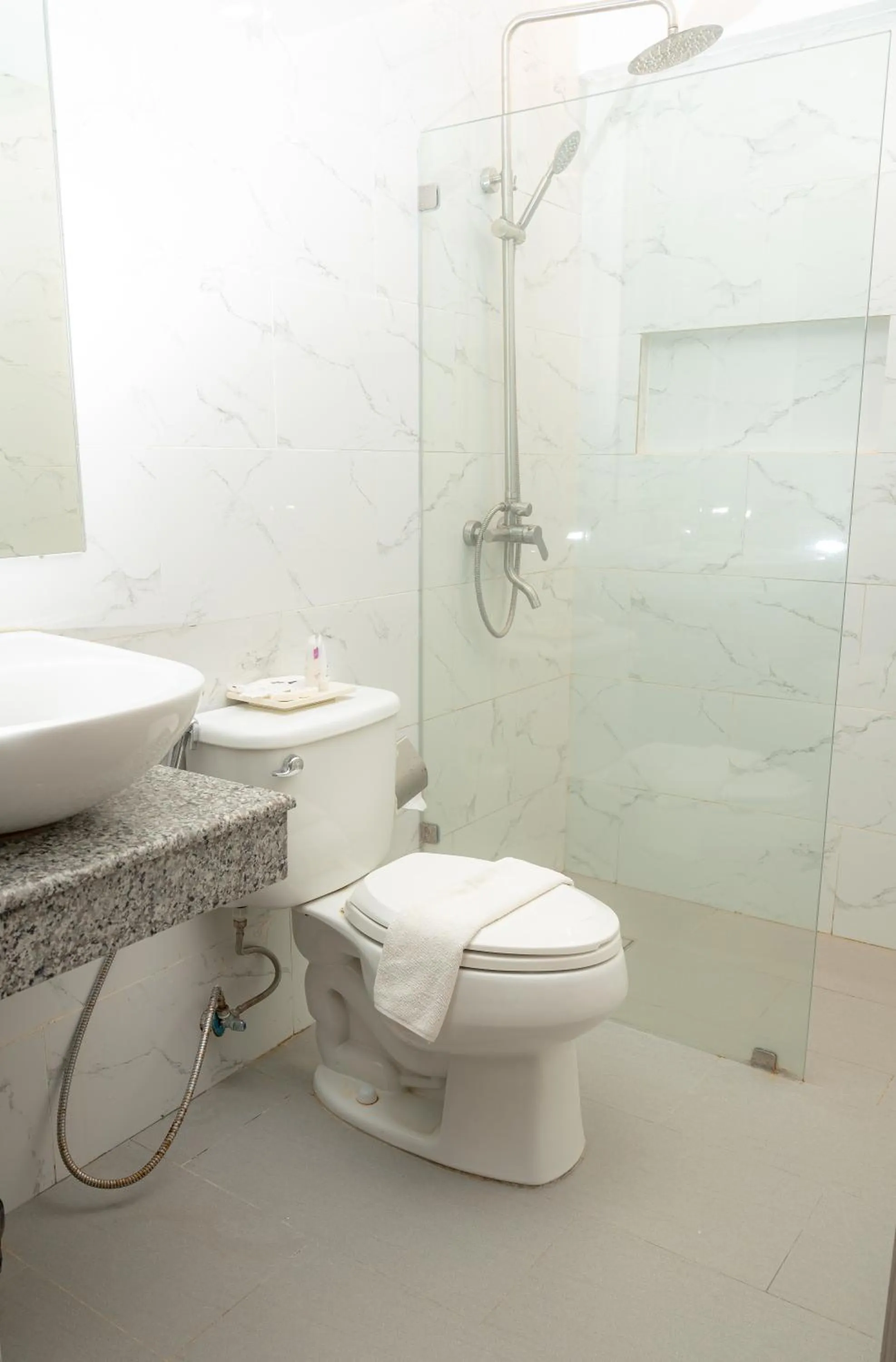 Bathroom in Cebu Grand Hotel