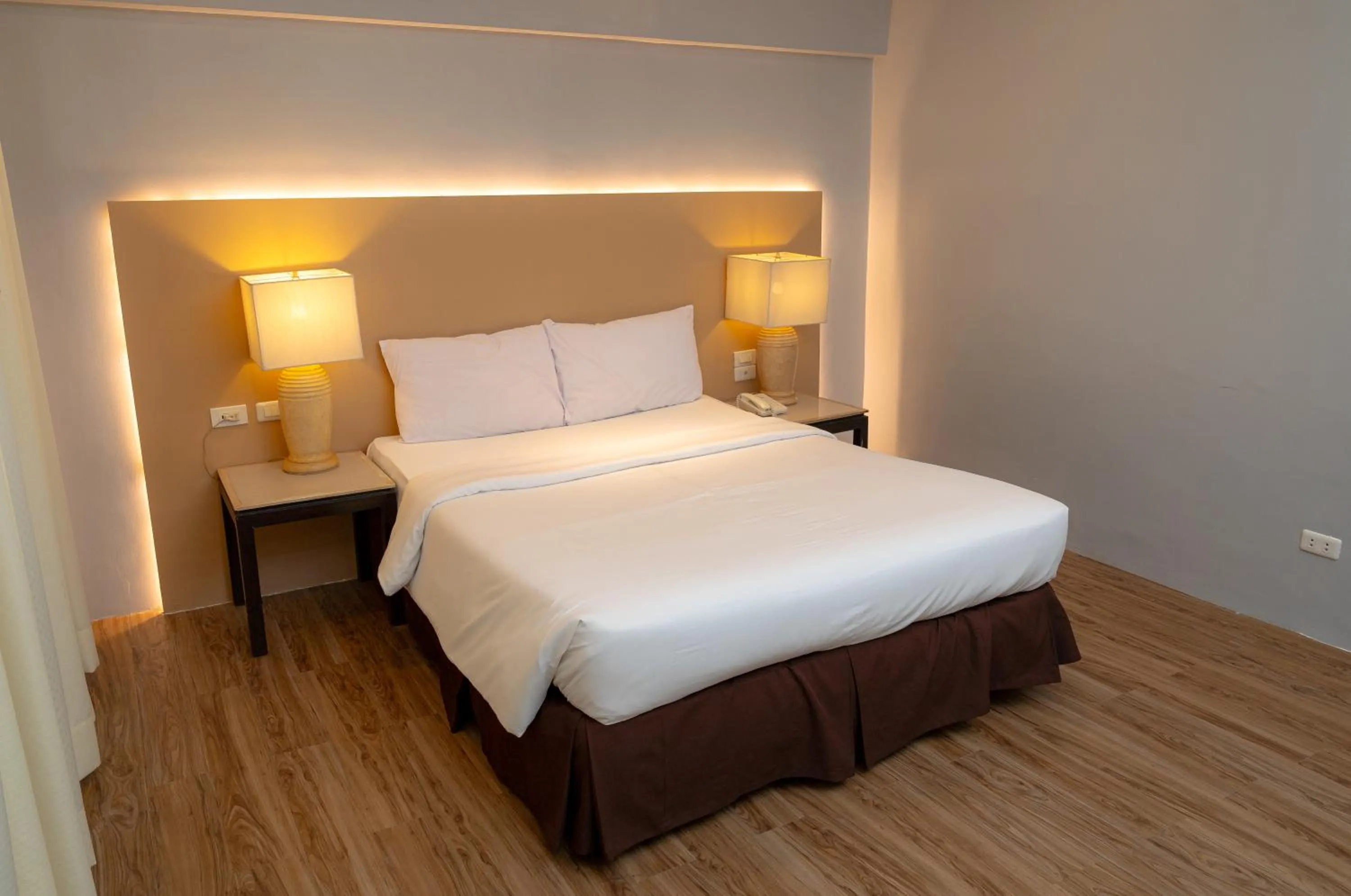 Bedroom in Cebu Grand Hotel