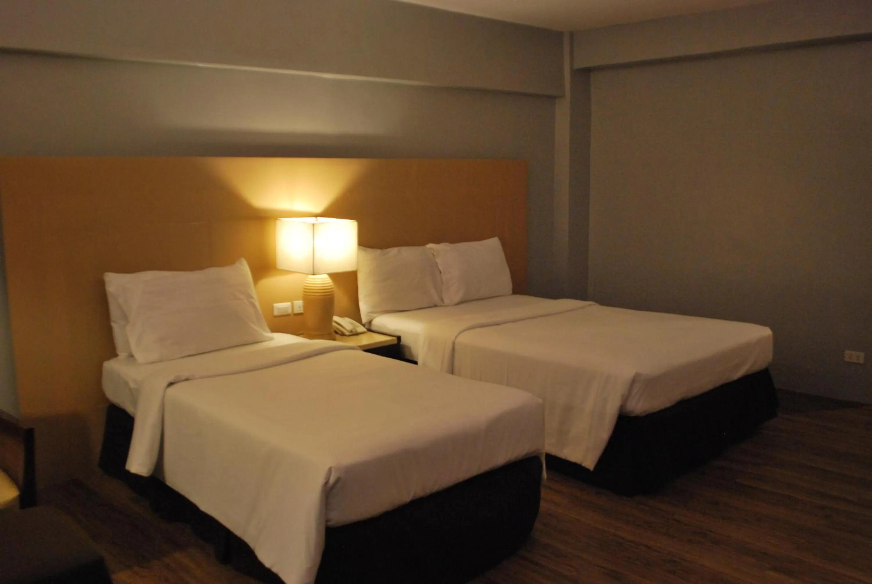 Bedroom in Cebu Grand Hotel