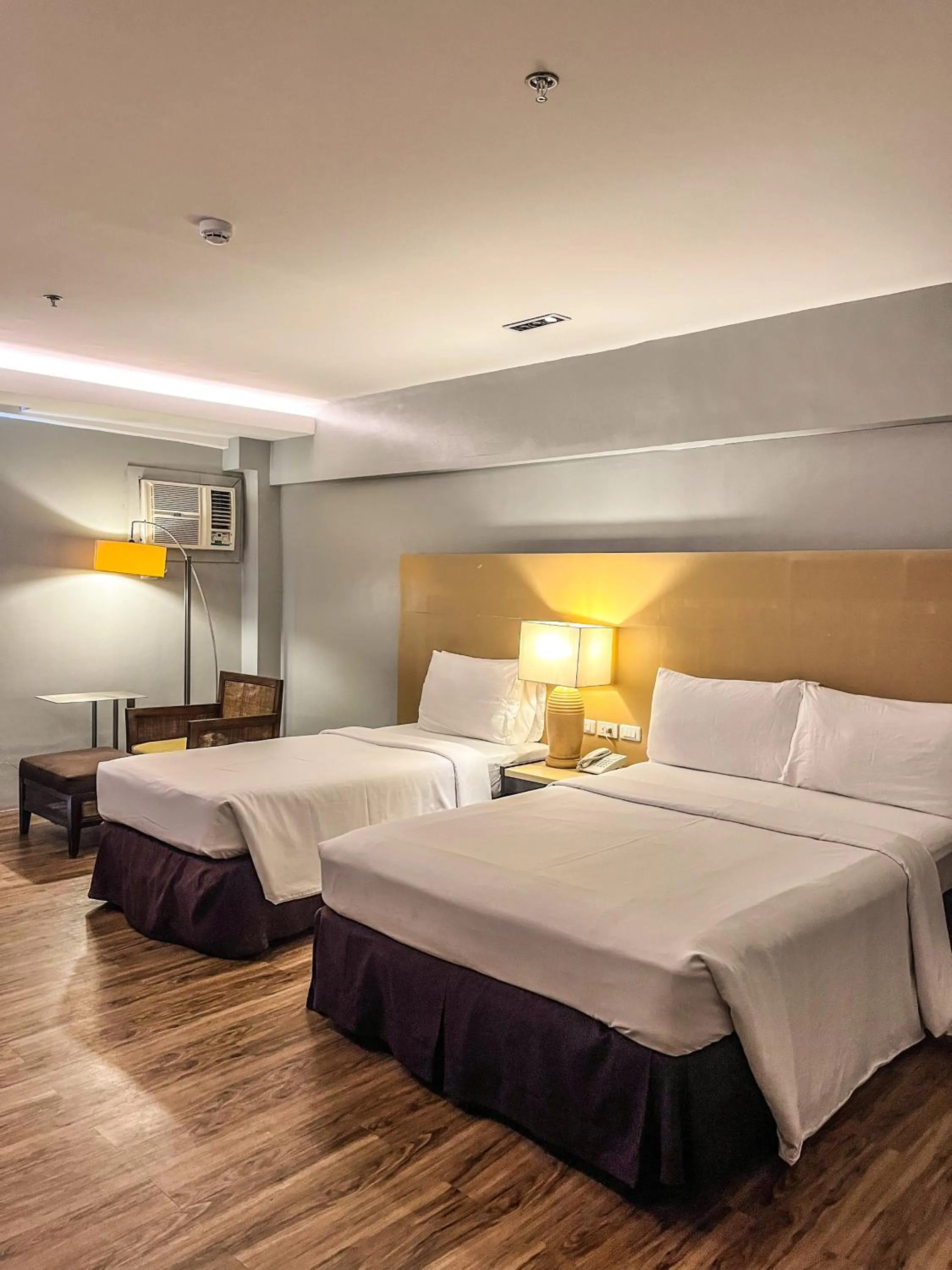 Bedroom in Cebu Grand Hotel