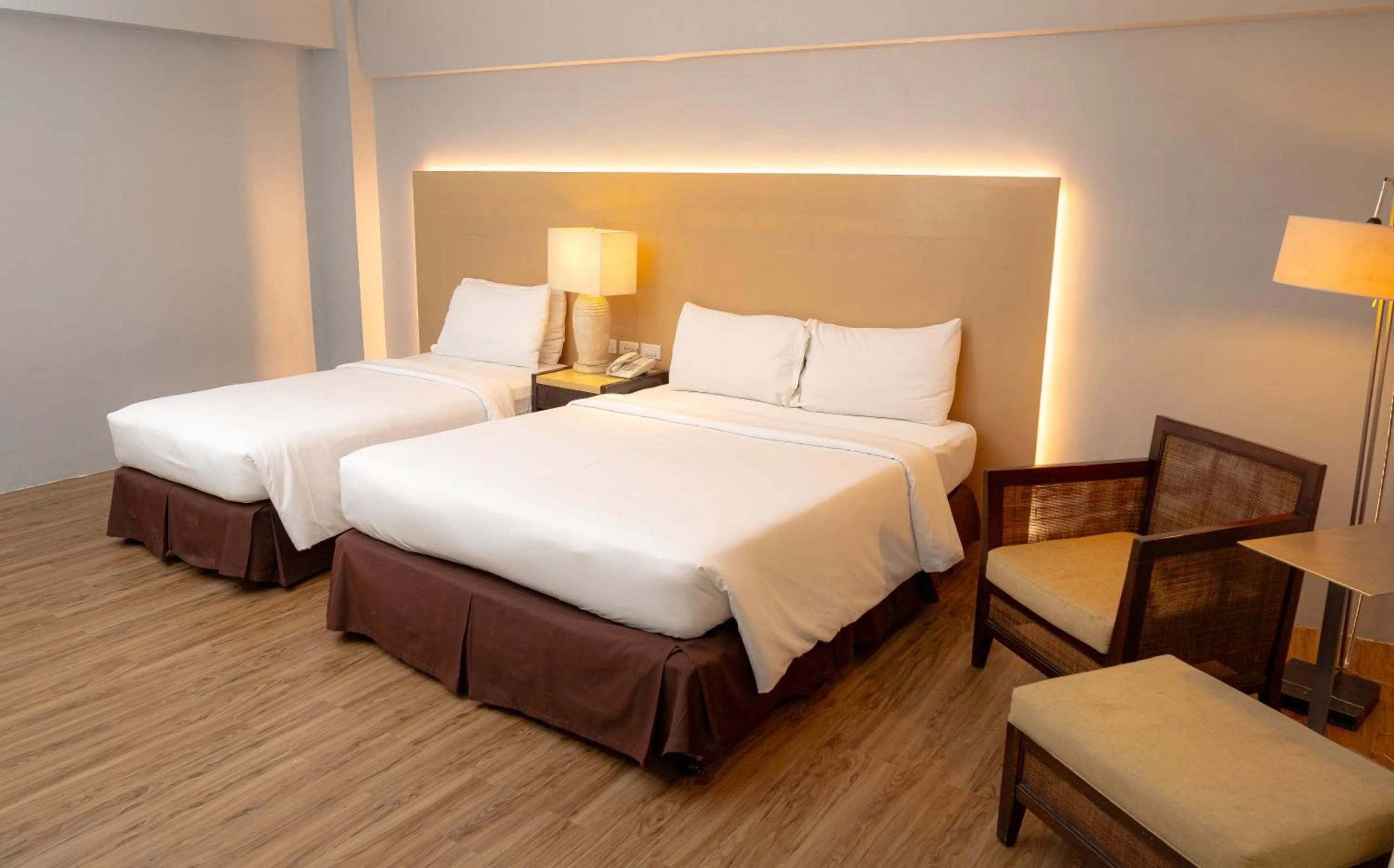 Bedroom in Cebu Grand Hotel