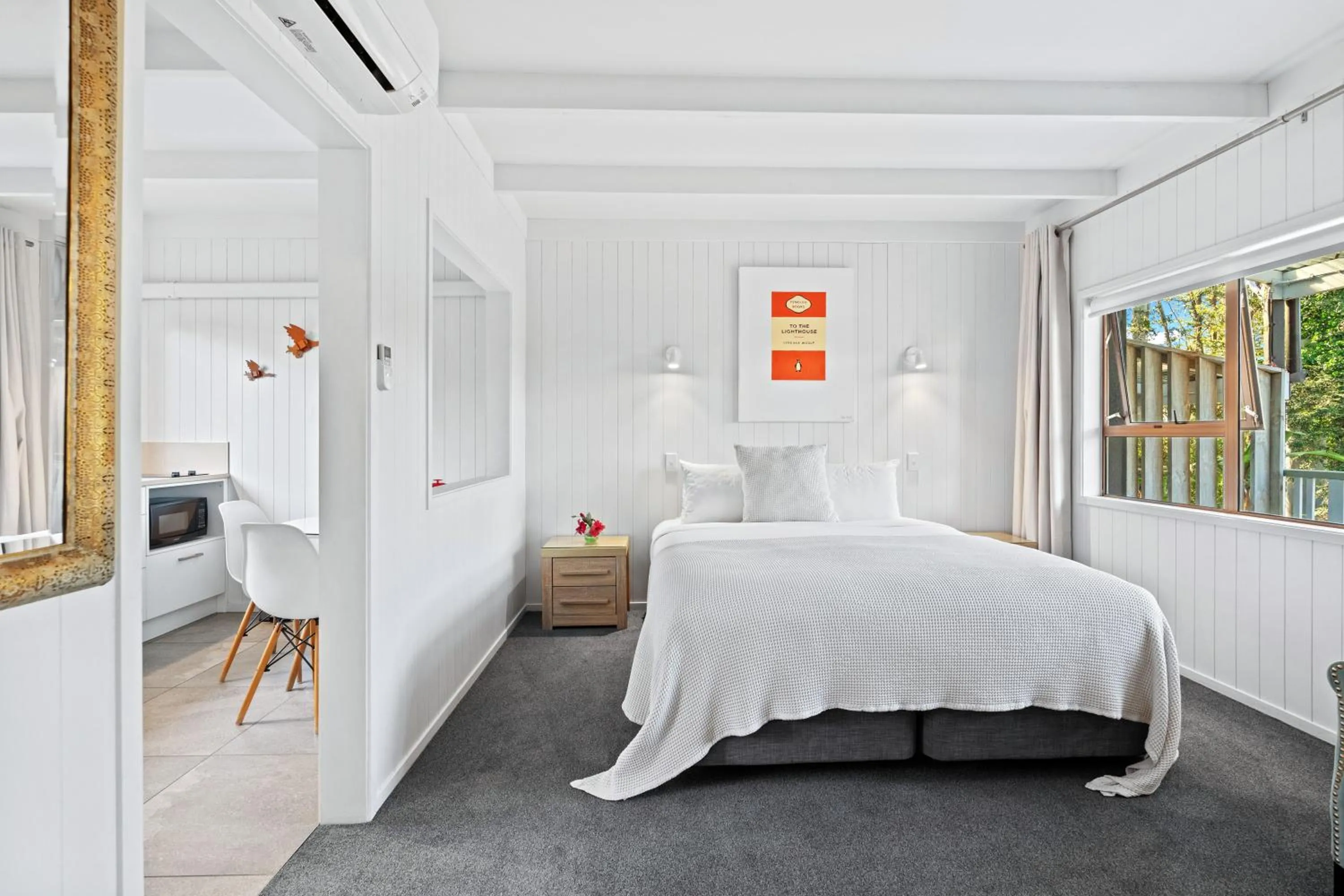 Photo of the whole room, Bed in Stay Kerikeri