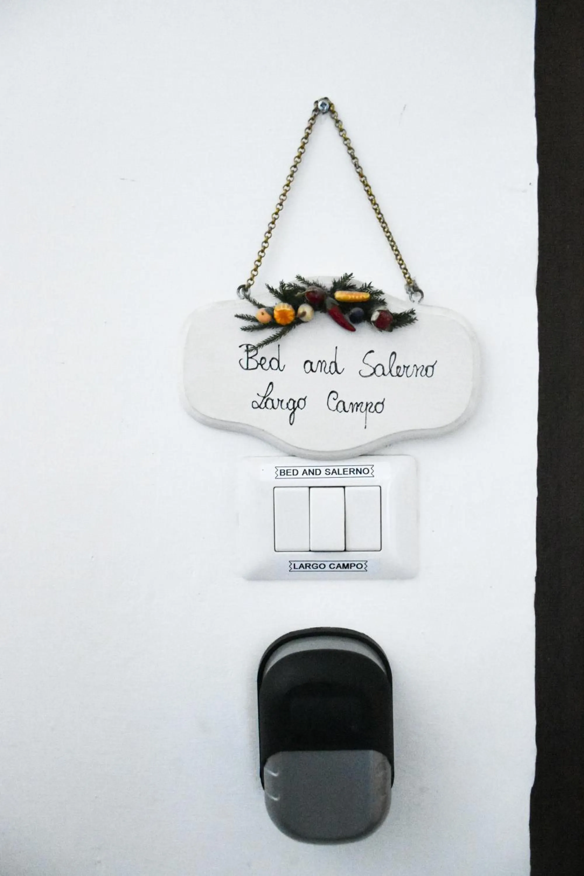 Property logo or sign in Bed And Salerno - Largo Campo - Appartamento