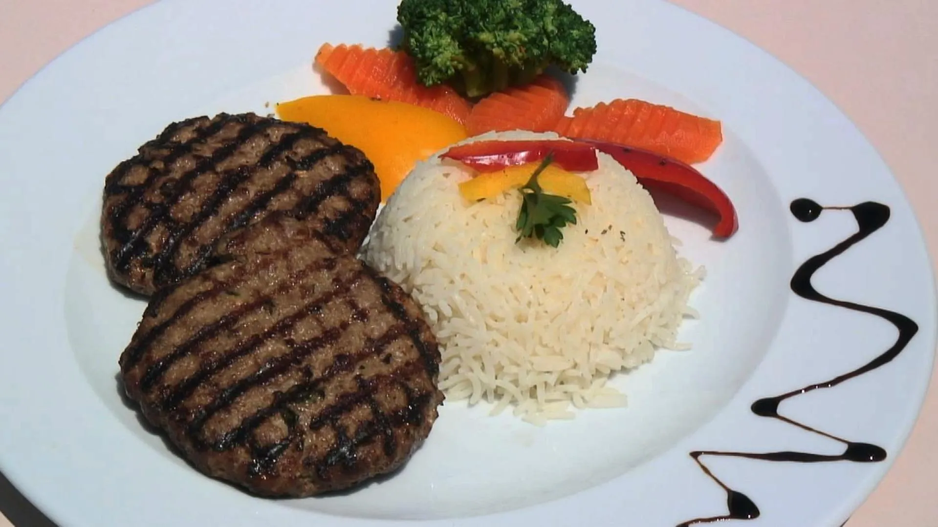 Restaurant/places to eat in Plaza