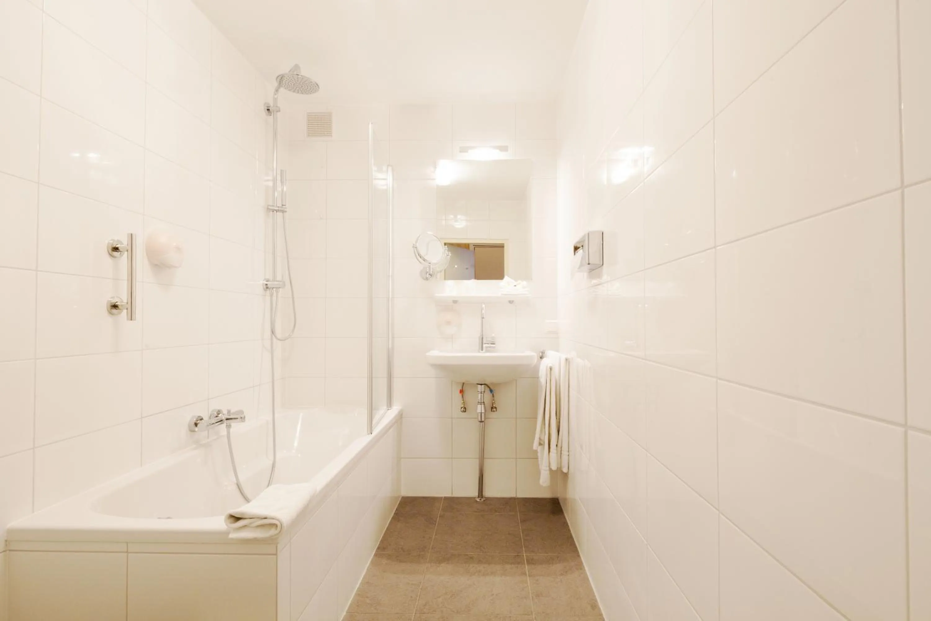 Shower in Hotel Dordrecht