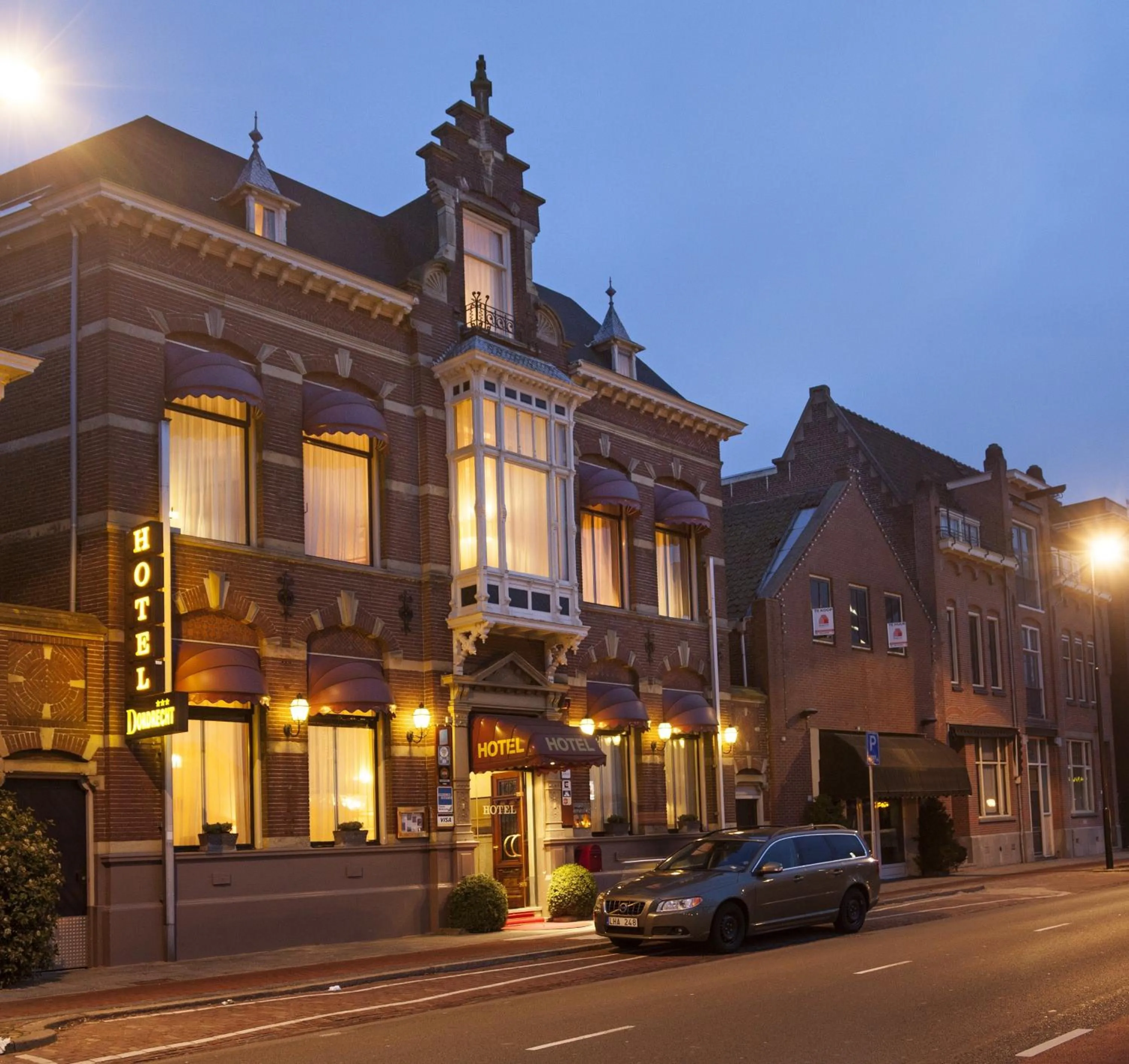 Facade/entrance in Hotel Dordrecht