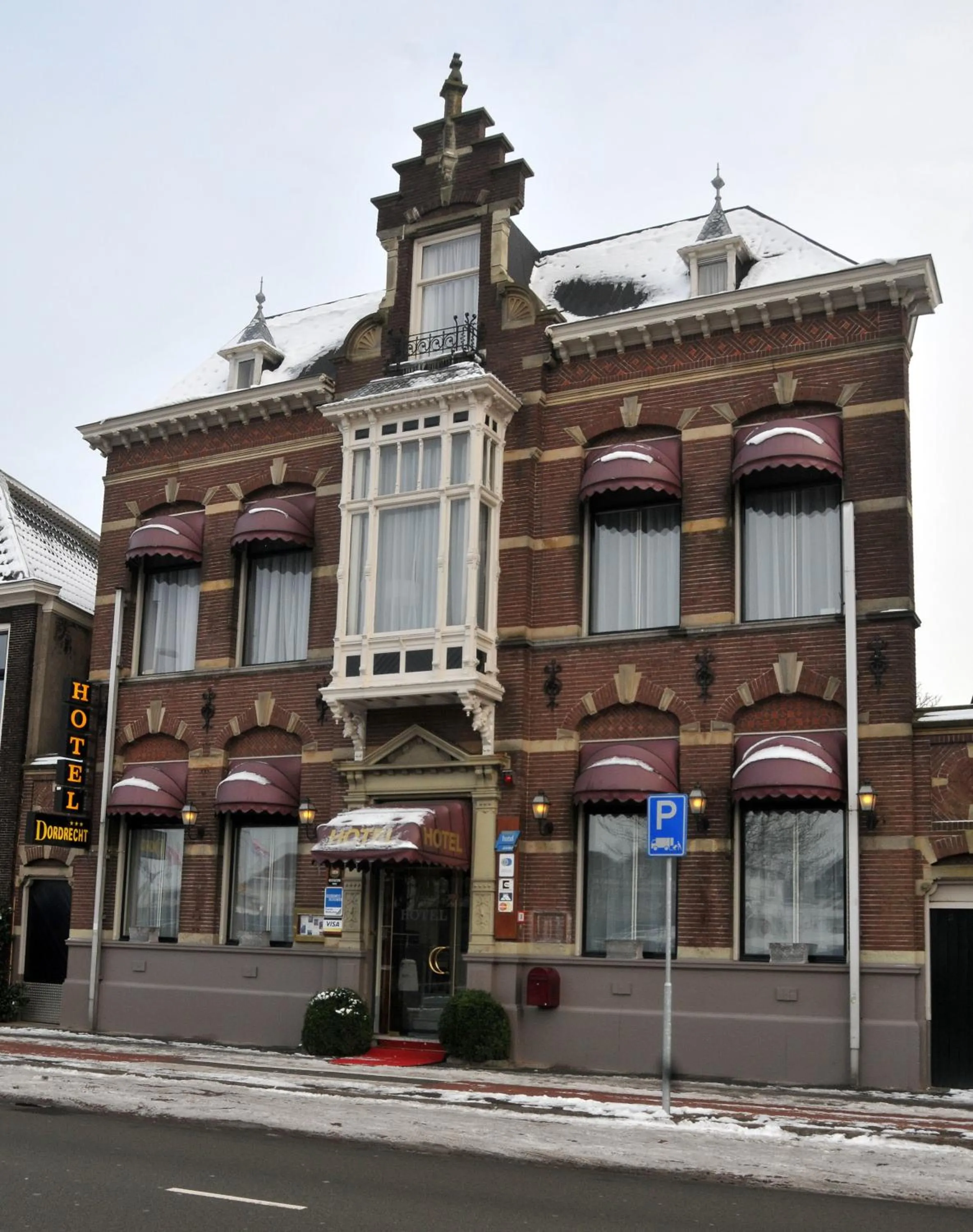 Facade/entrance in Hotel Dordrecht