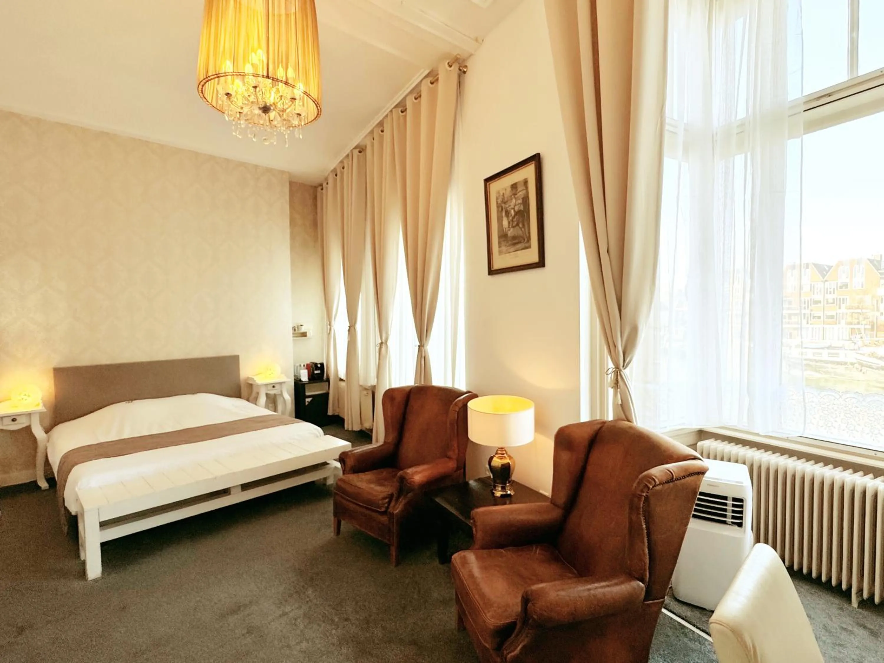 Bedroom, Bed in Hotel Dordrecht