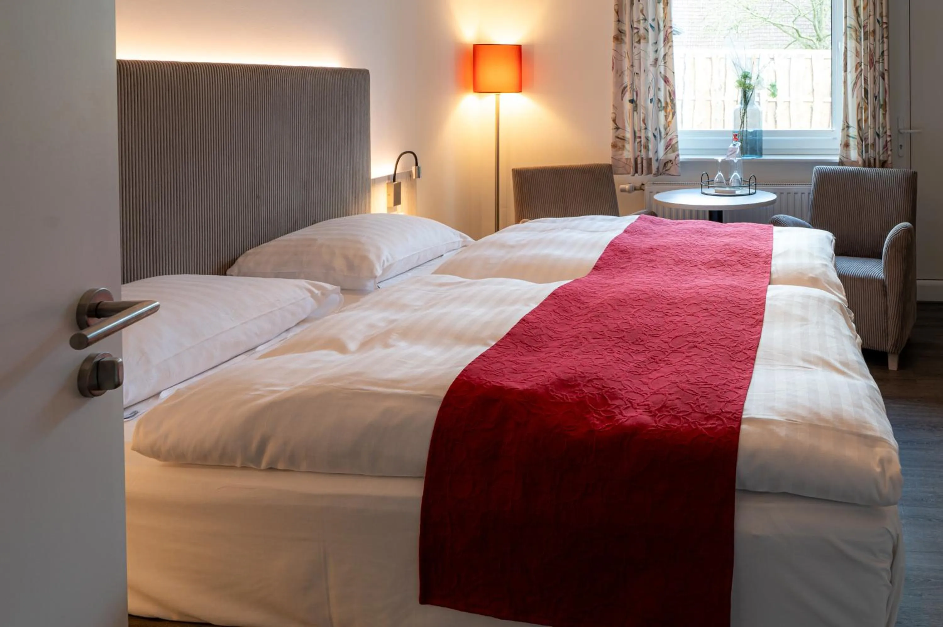 Bed in Hotel Zur Post