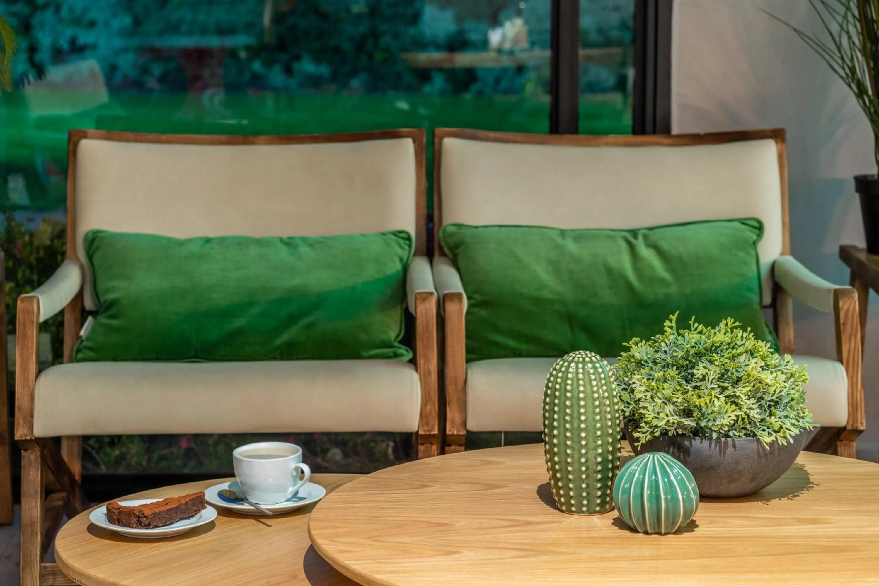 Seating area in Erettz Dafna Travel Hotel