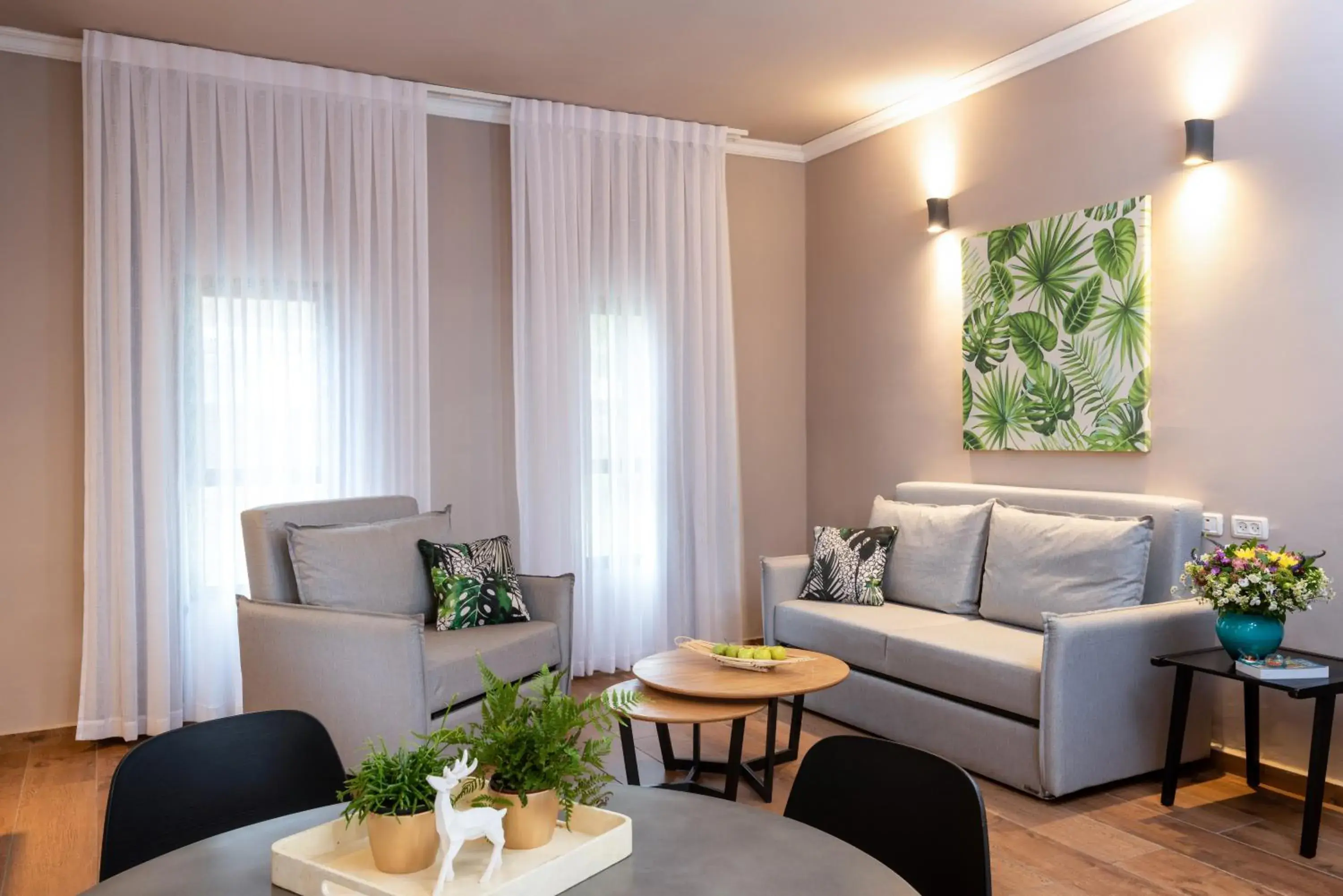Family Apartment with Garden Access (2 Adults + 2 Children) in Erettz Dafna Travel Hotel Family Apartment with Garden Access (2 Adults + 2 Children) in Erettz Dafna Travel Hotel