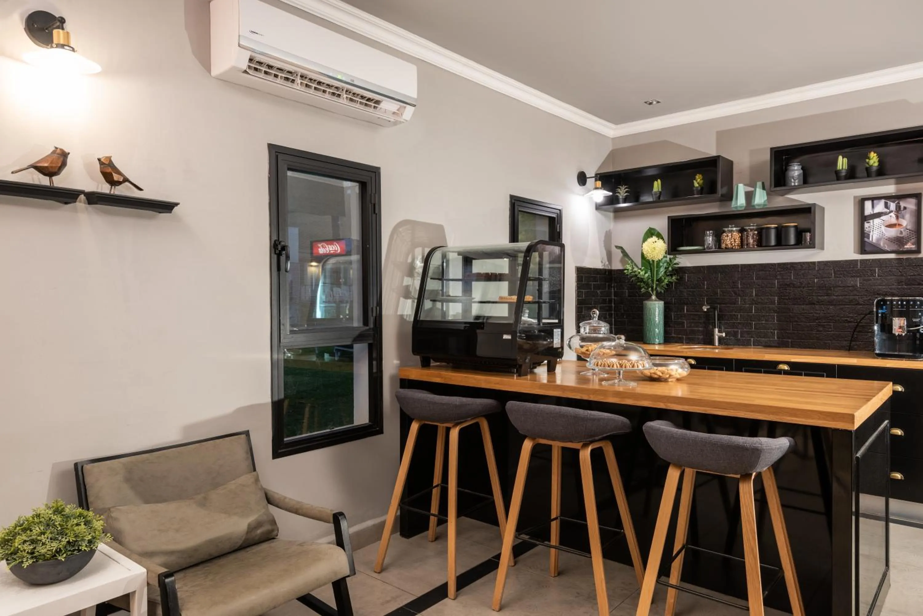 Lounge or bar in Erettz Dafna Travel Hotel