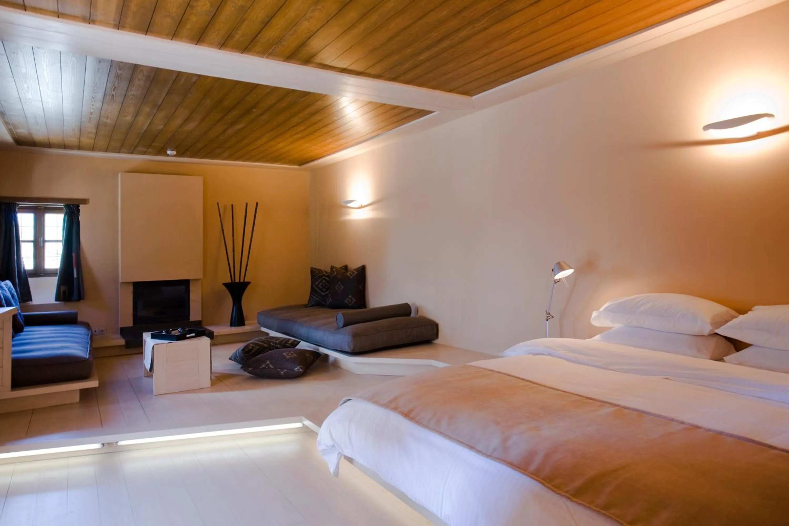 Bed in Kipi Suites