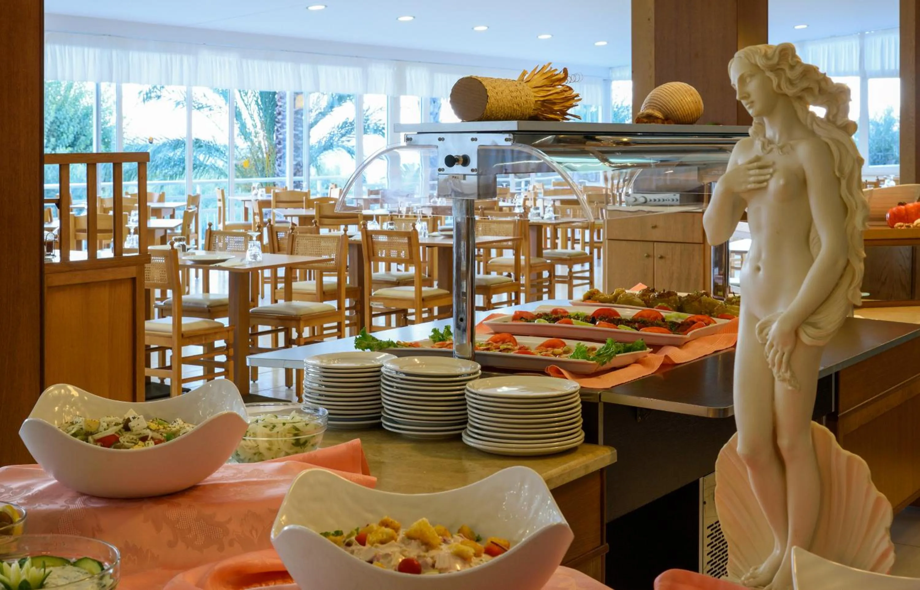 Restaurant/places to eat in Mendi Hotel