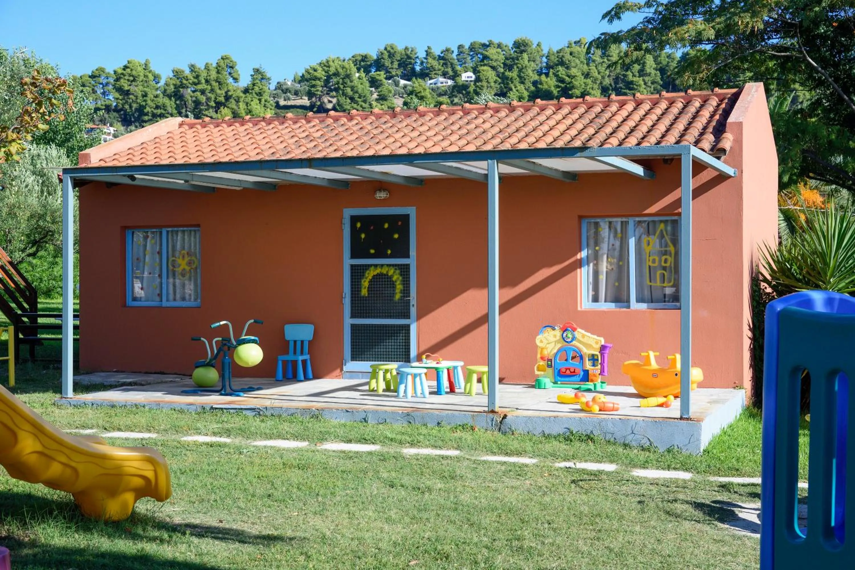 Children play ground in Mendi Hotel