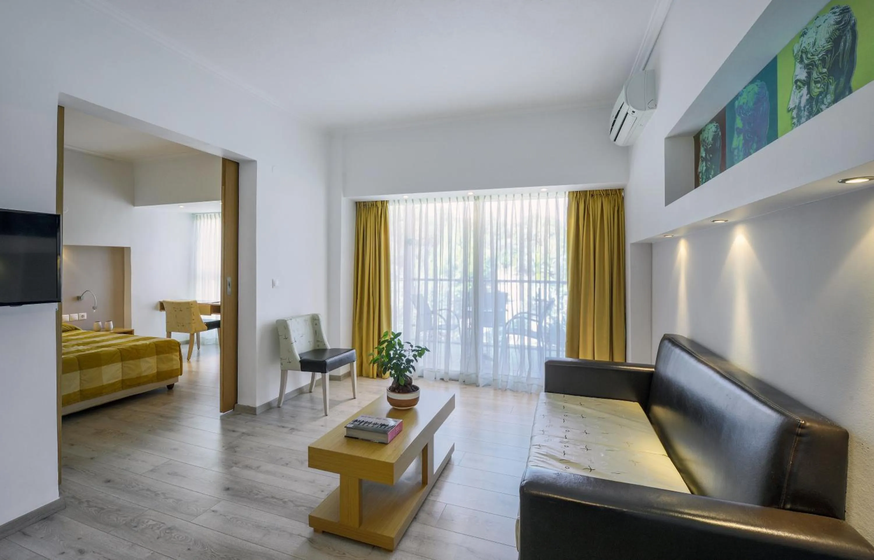 TV and multimedia in Mendi Hotel