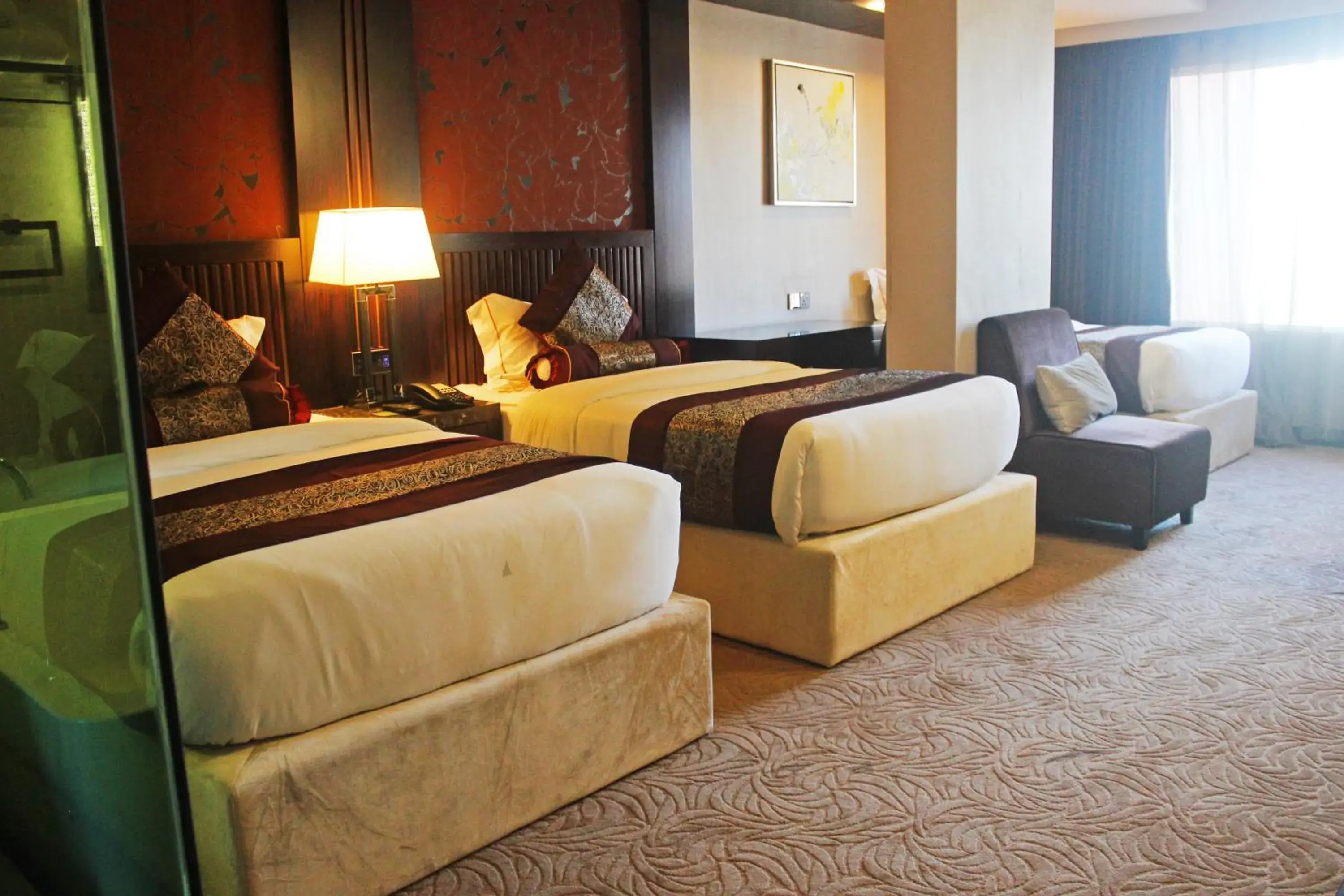 Executive Triple Room in Royale Signature Hotel Executive Triple Room in Royale Signature Hotel