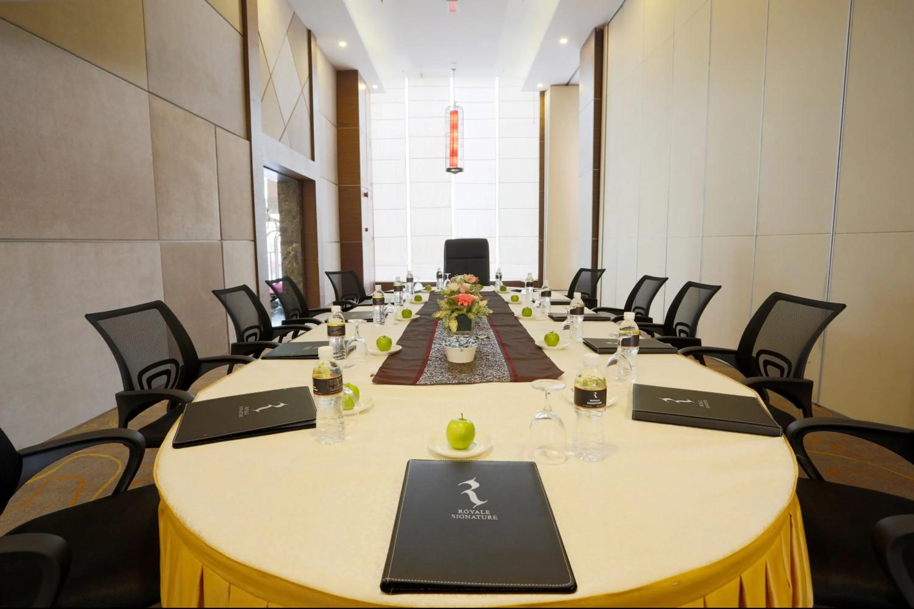 Royale Signature Hotel