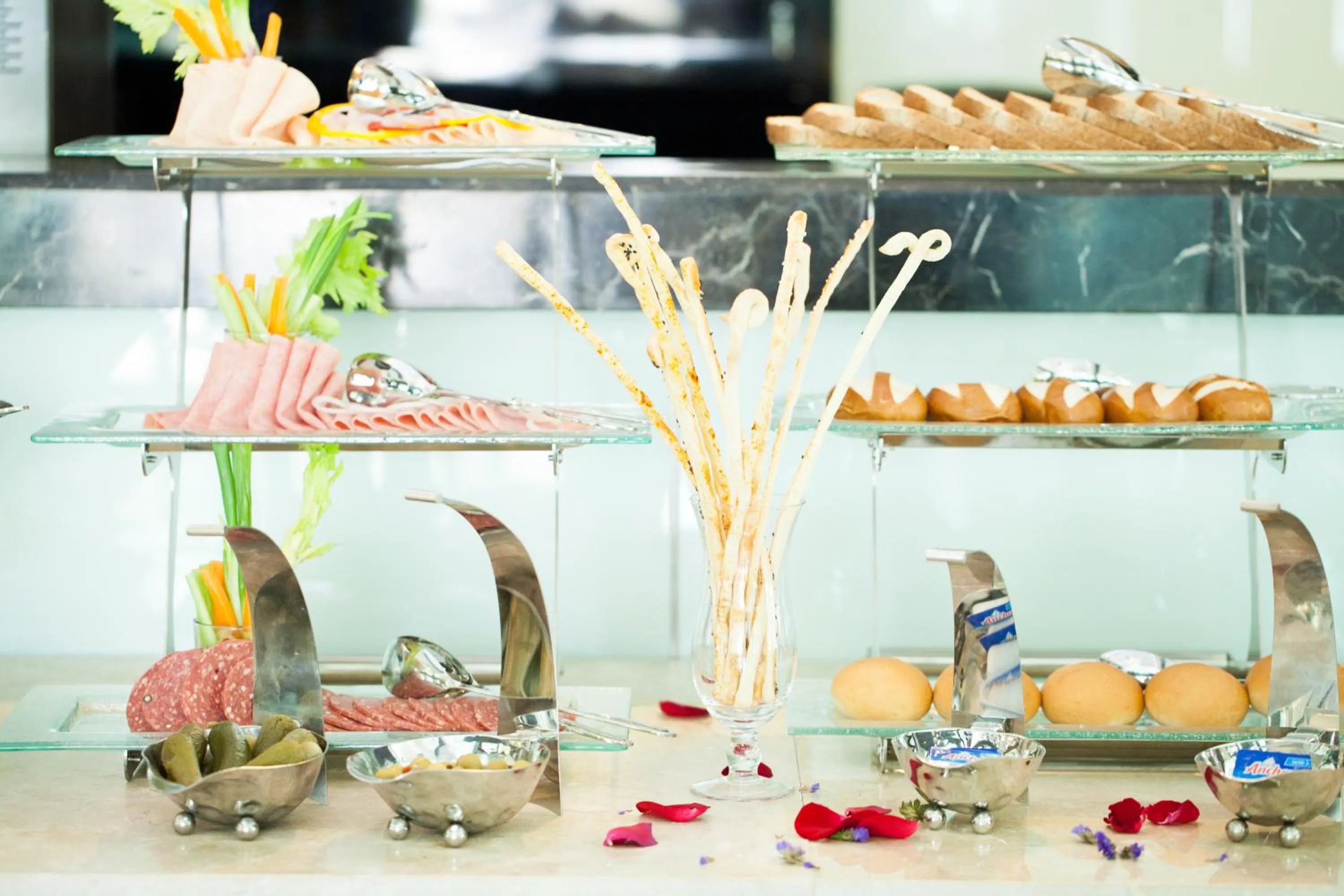 Royale Signature Hotel