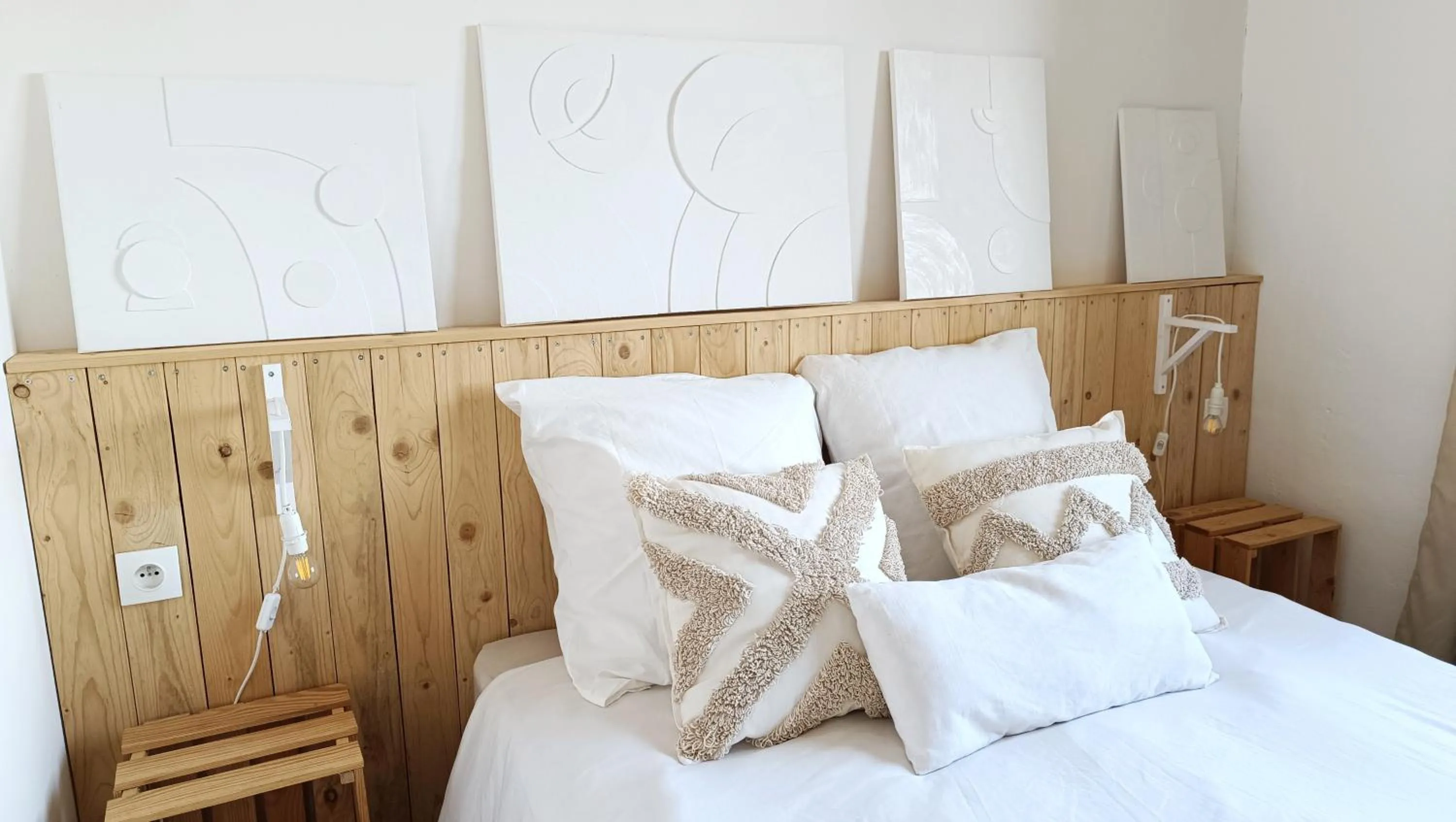 Bed in Maison ecologique en paille