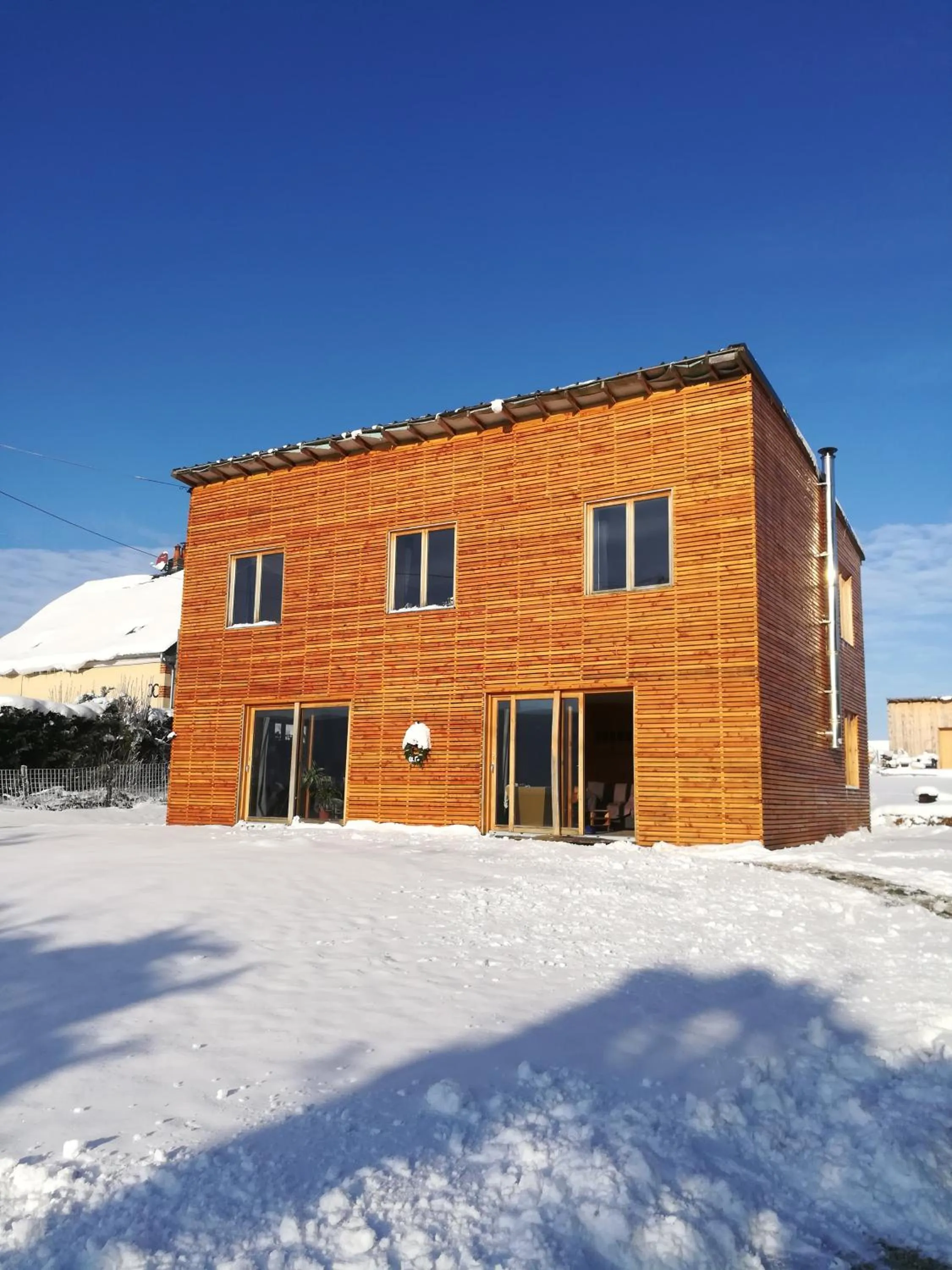 Property building in Maison ecologique en paille