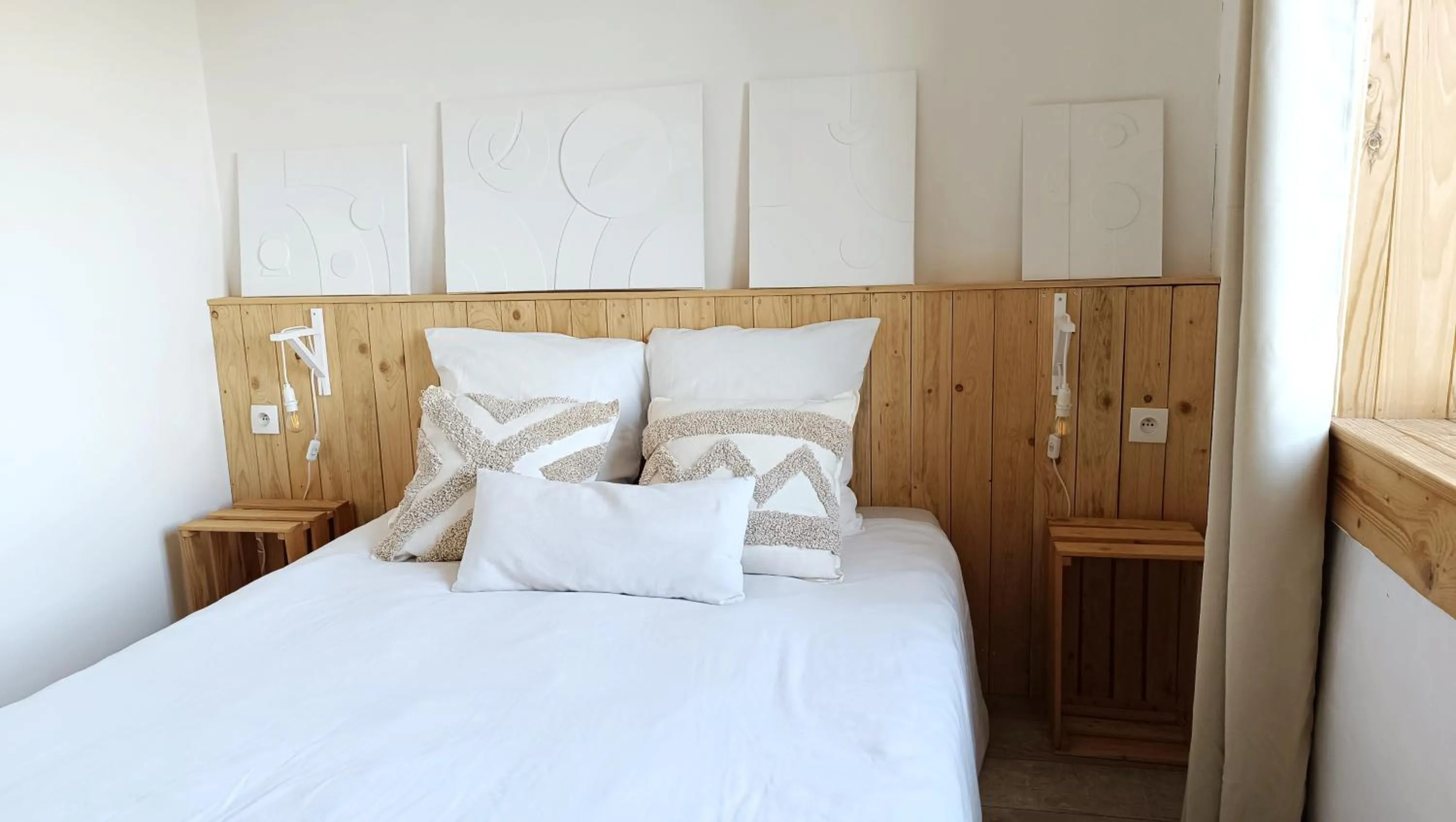 Bed in Maison ecologique en paille