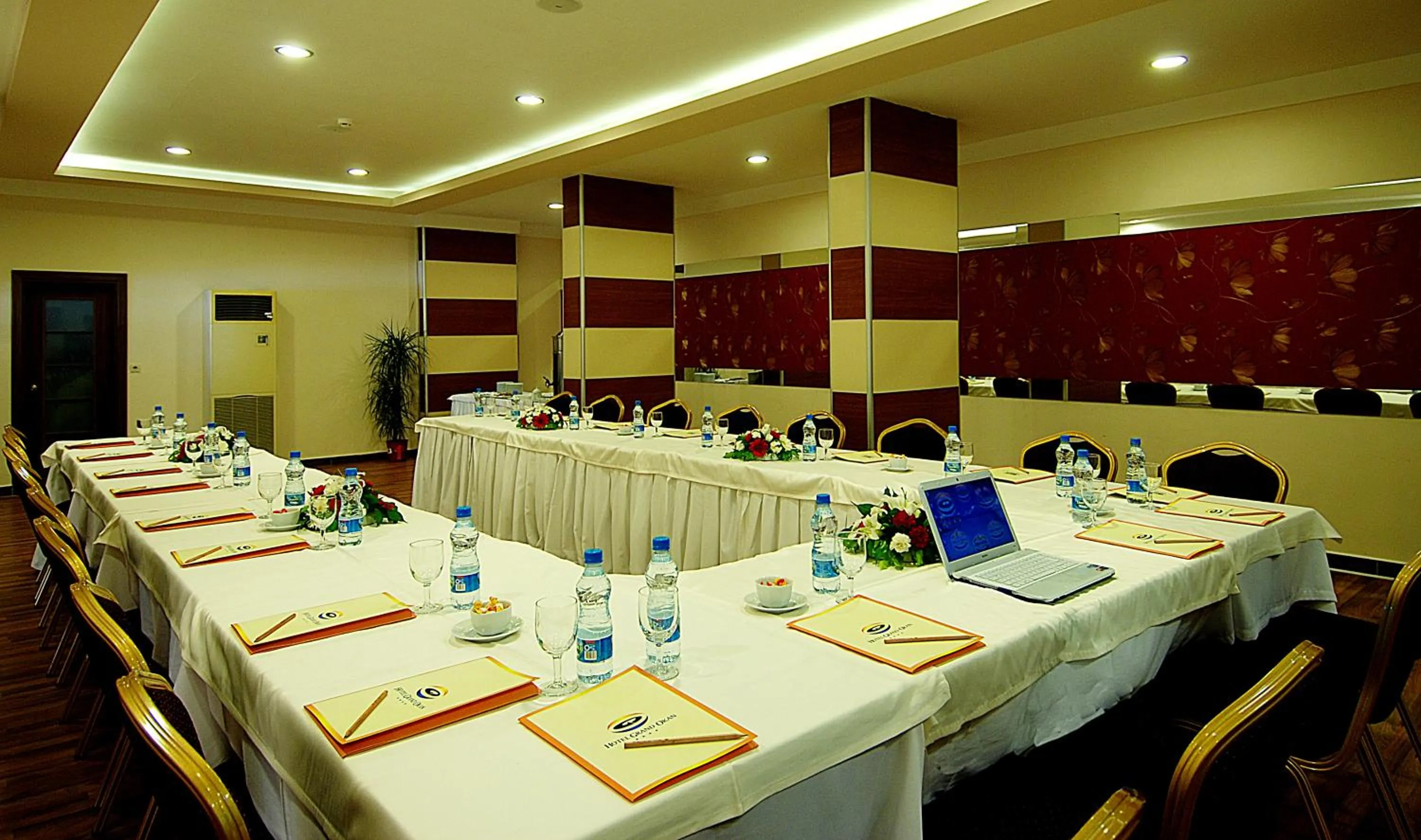Business facilities in Grand Okan Hotel