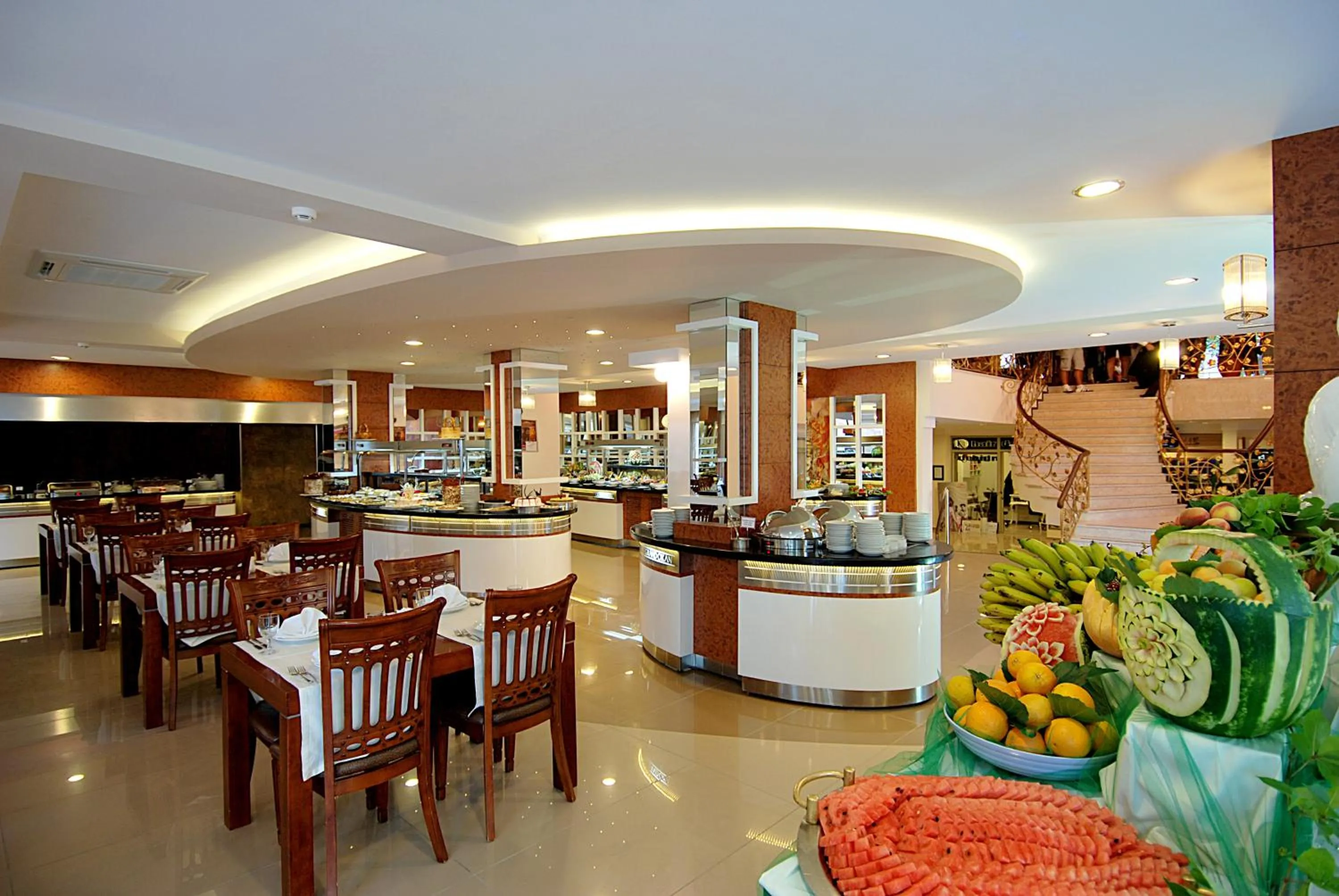 Restaurant/places to eat in Grand Okan Hotel