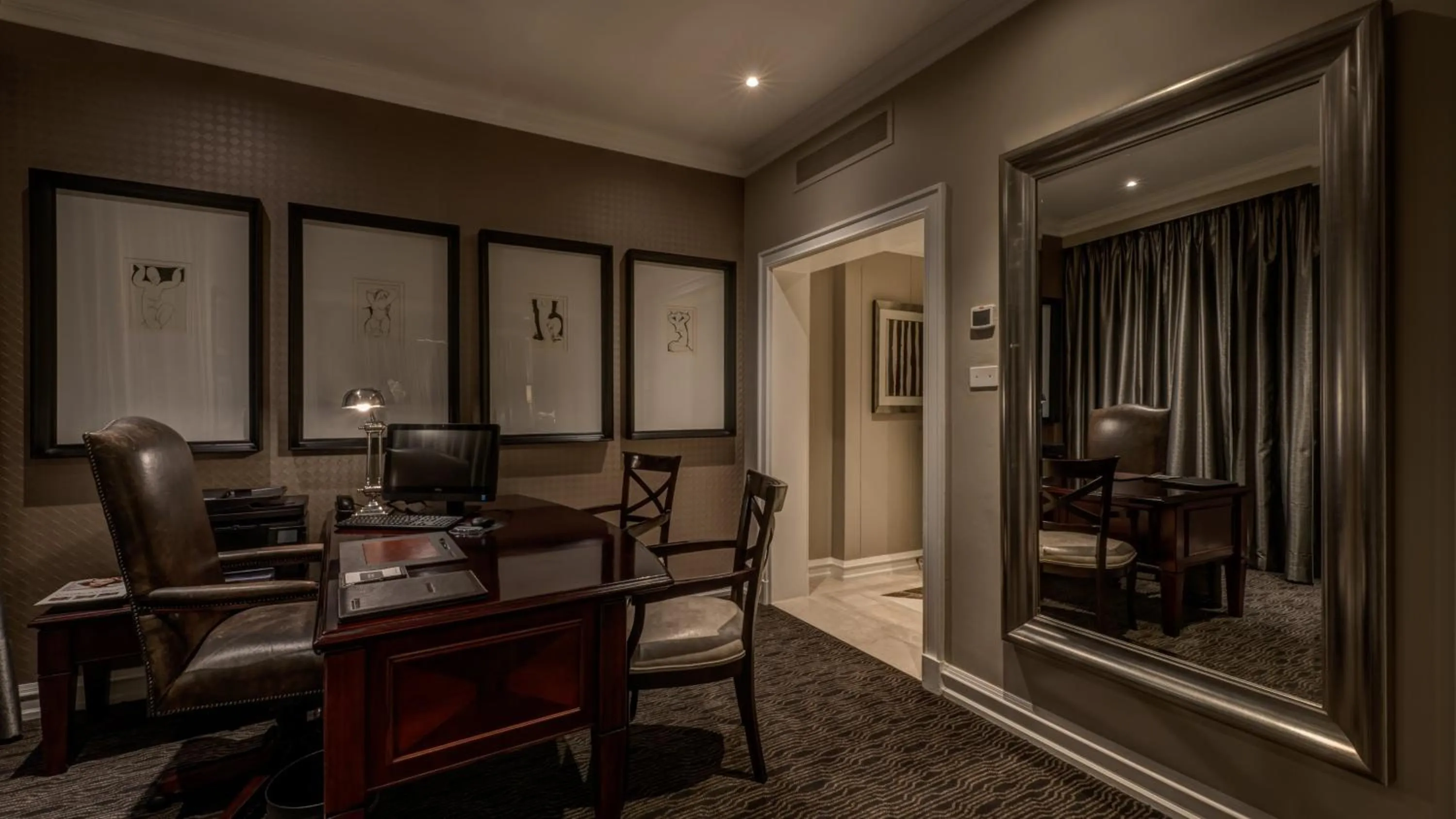 Photo of the whole room in InterContinental Johannesburg OR Tambo Airport Hotel by IHG