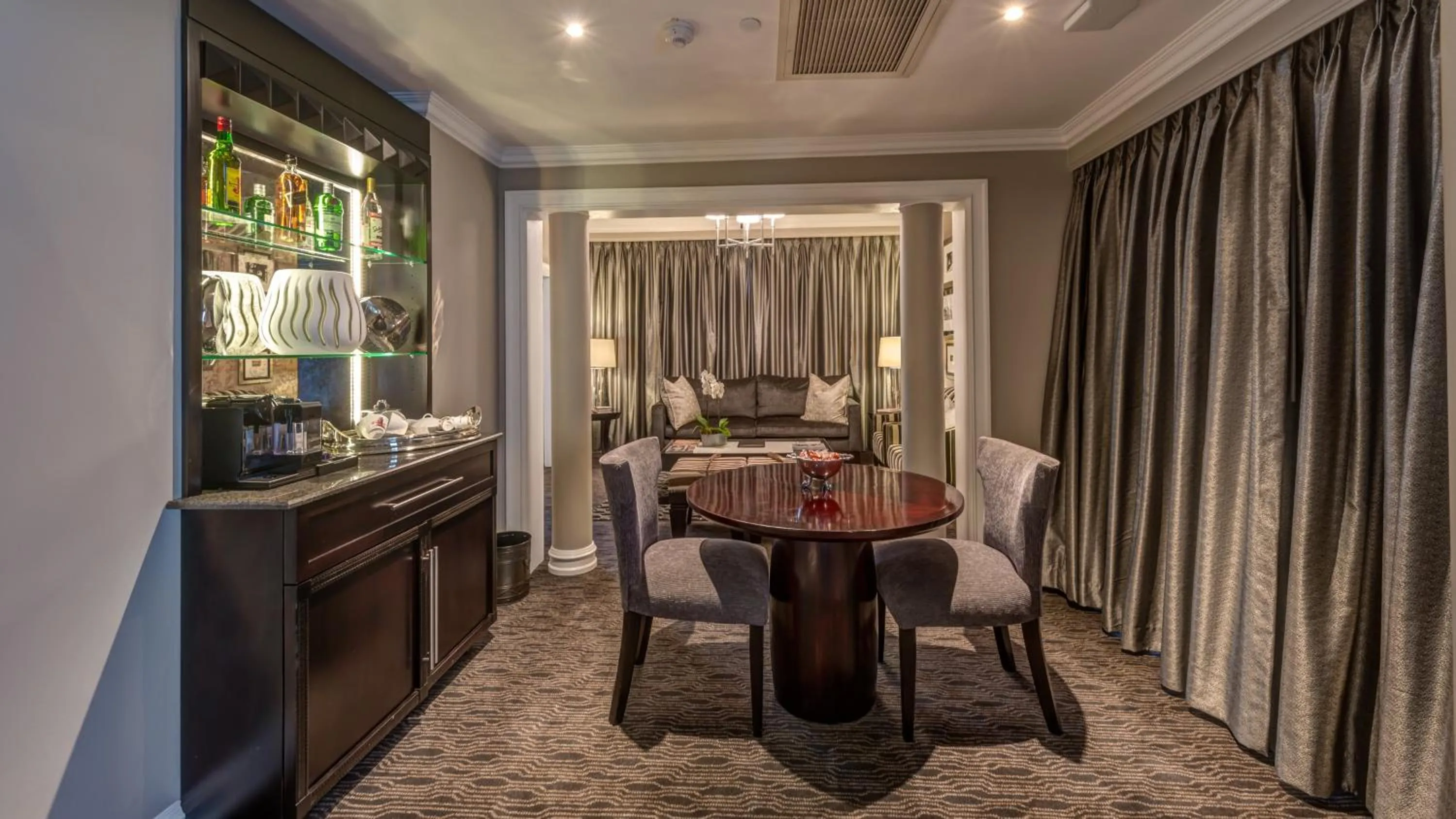 Photo of the whole room in InterContinental Johannesburg OR Tambo Airport Hotel by IHG