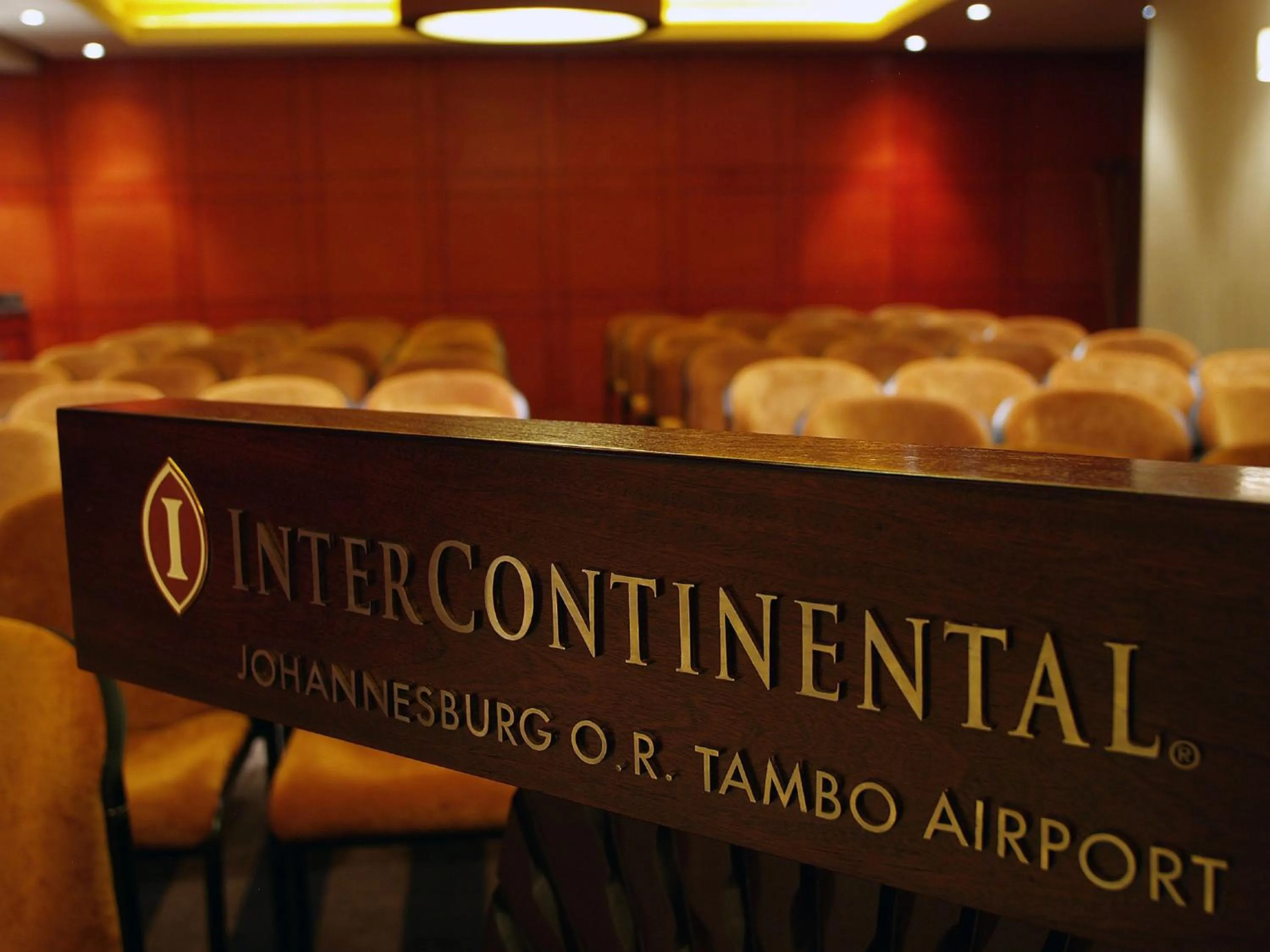 Meeting/conference room in InterContinental Johannesburg OR Tambo Airport Hotel by IHG