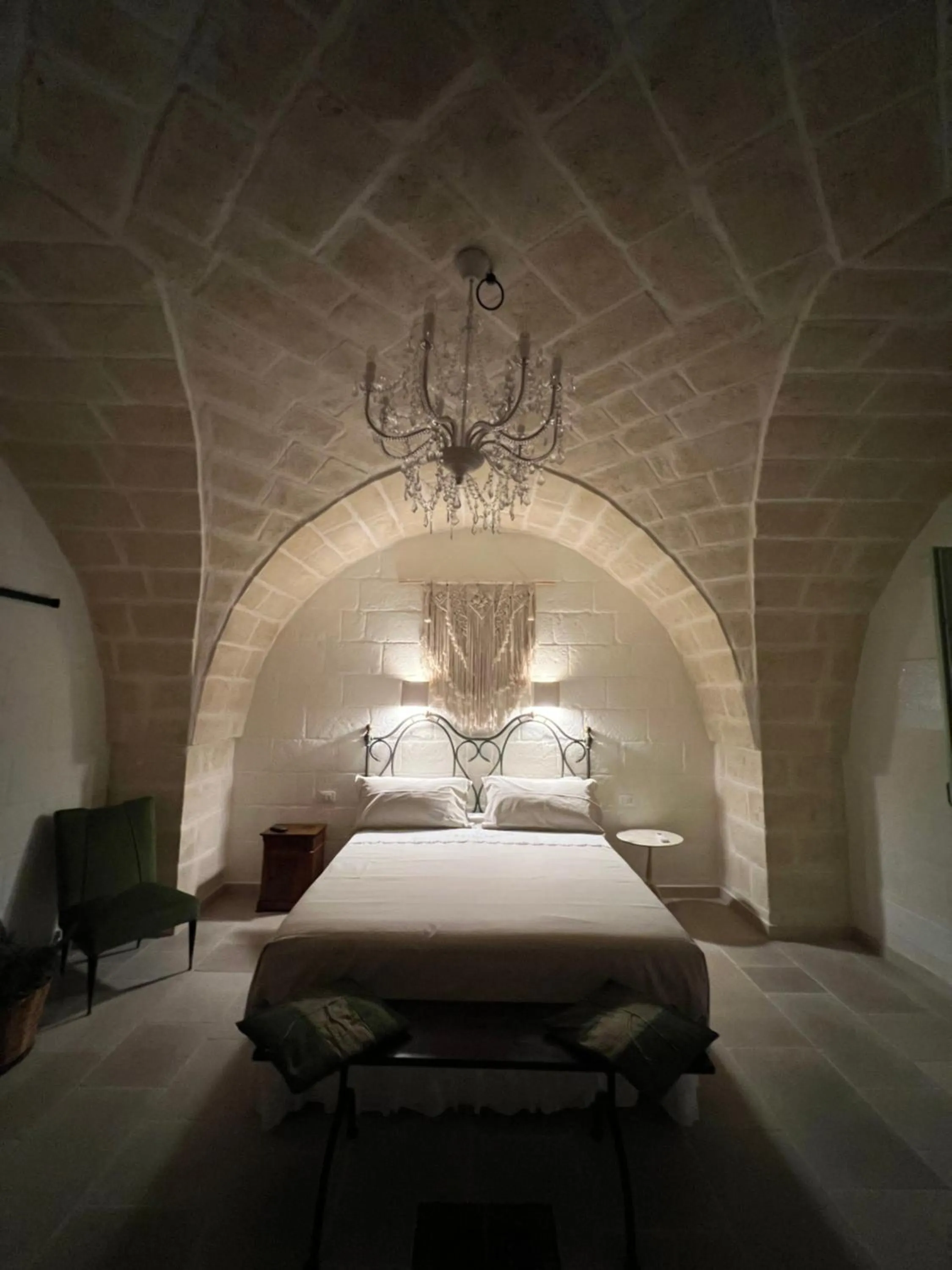 Photo of the whole room, Bed in I Trulli del Tupparello