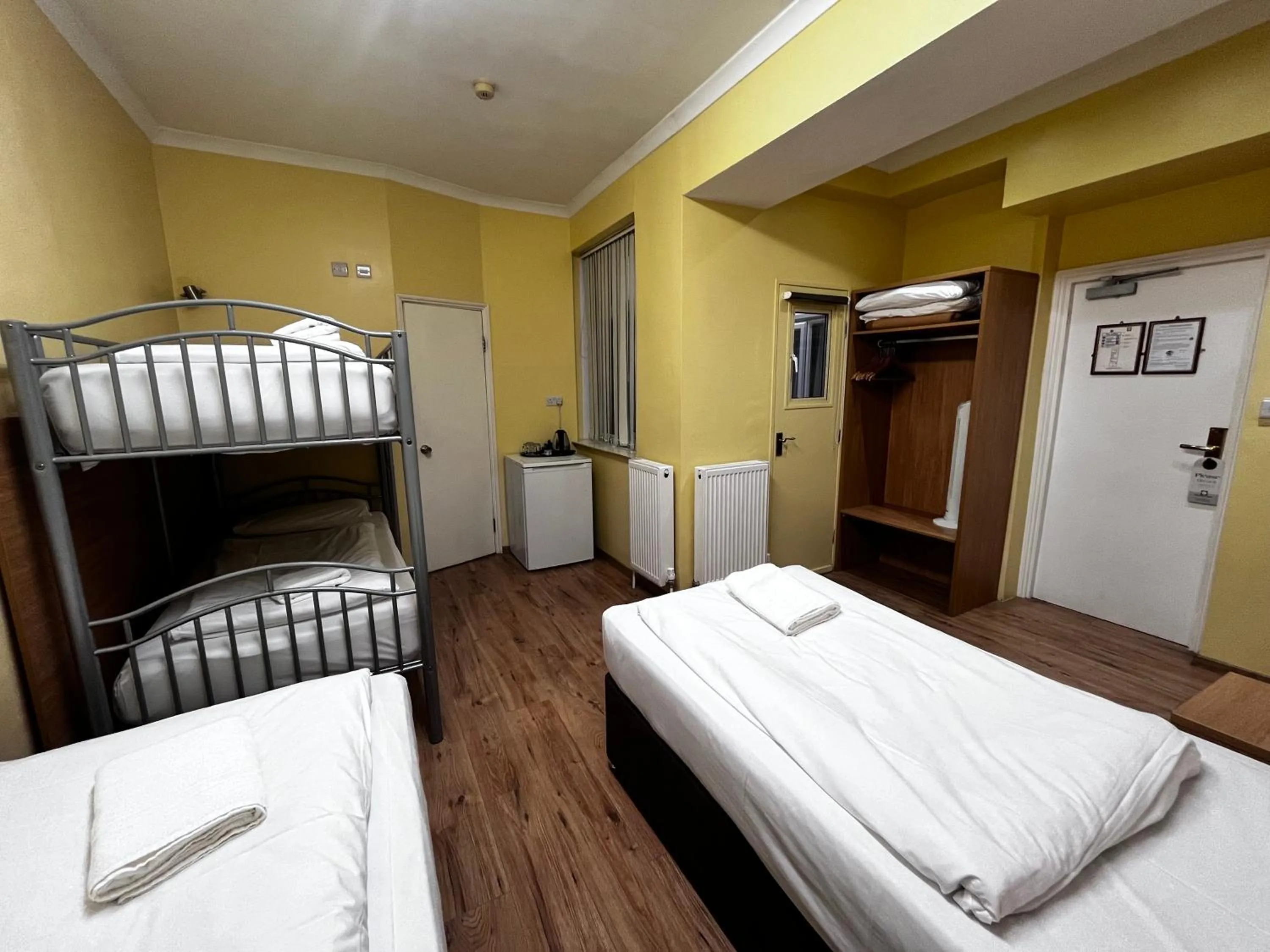 Bedroom, Bed in Shakespeare Hotel