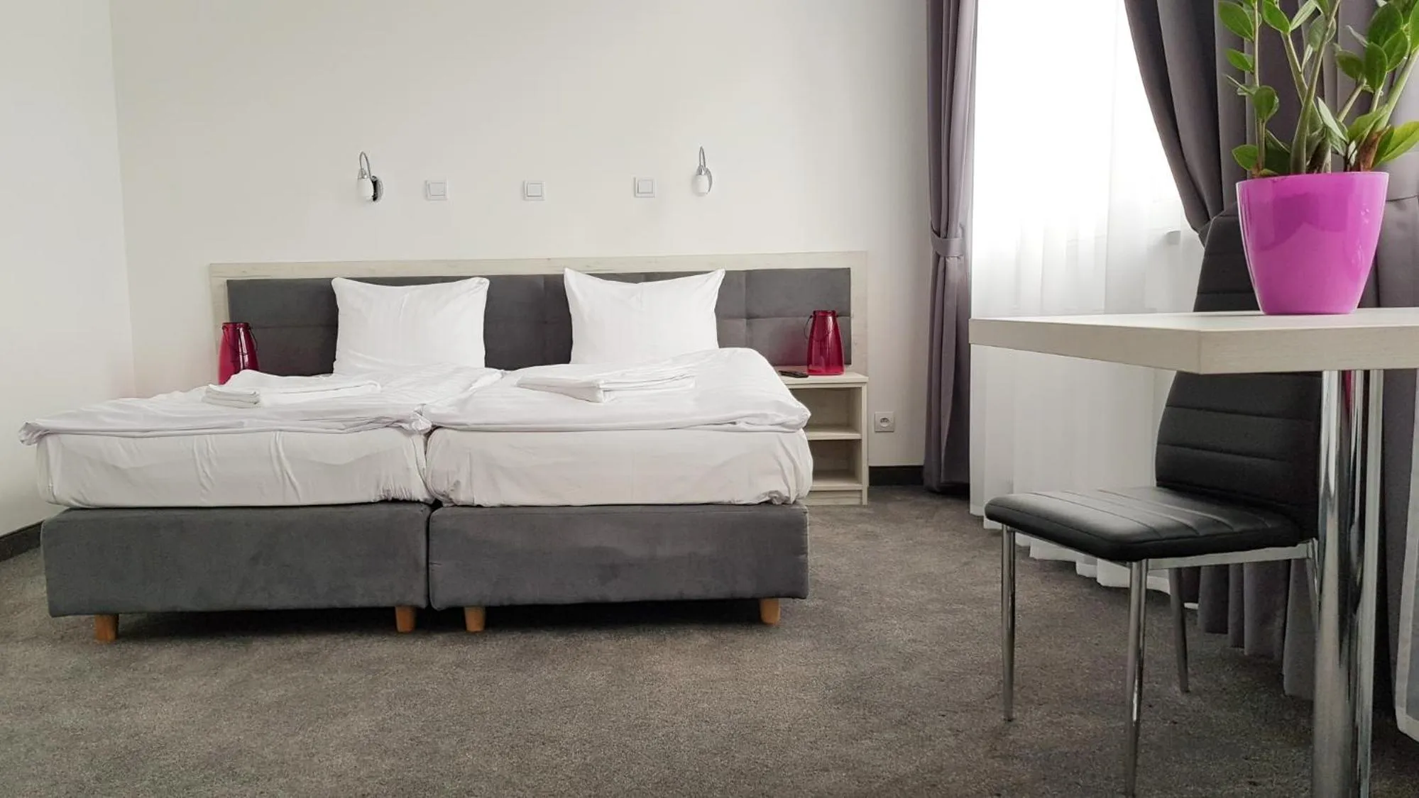 Bed in Hotel Roztocze