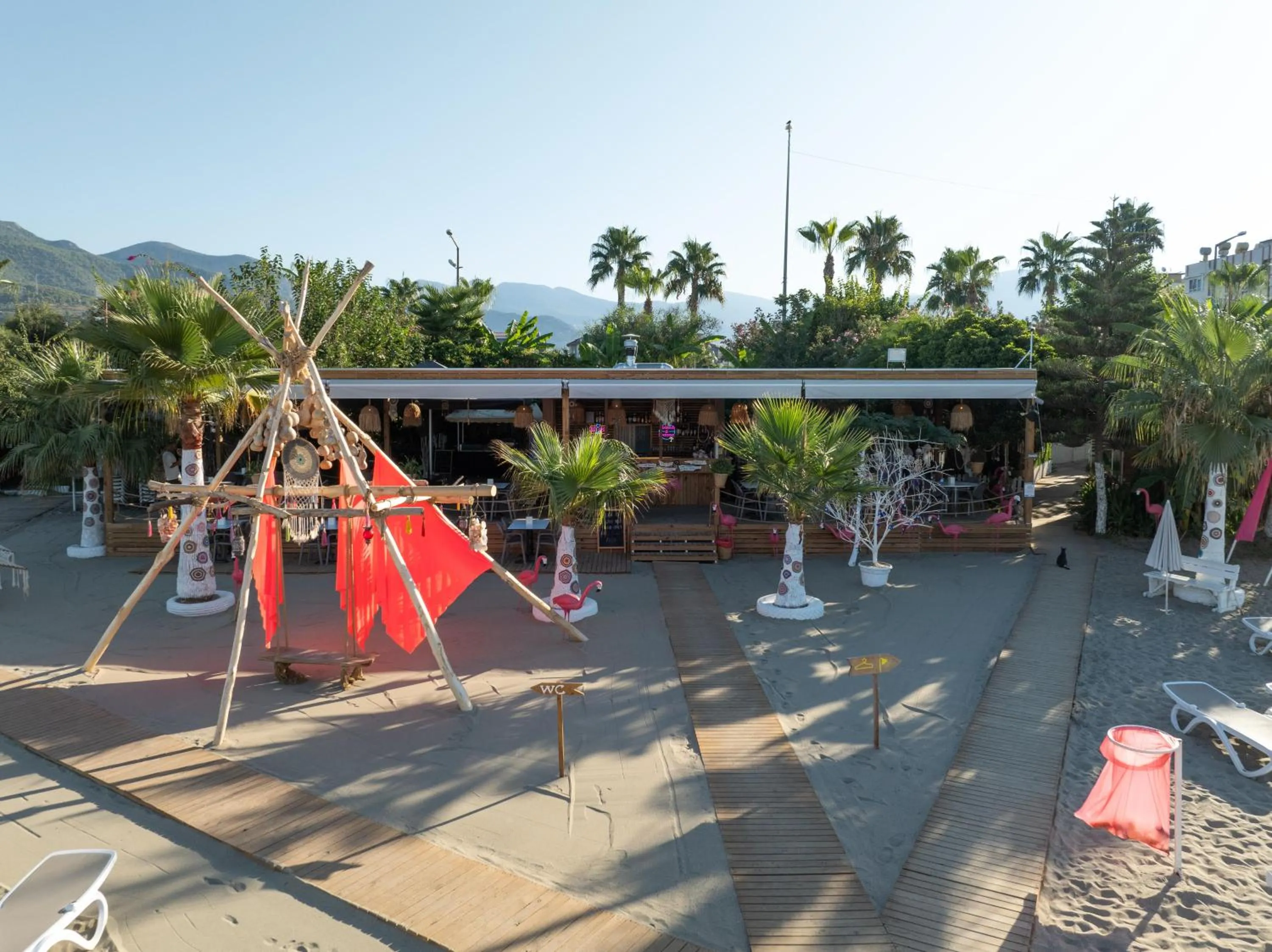 Beach in Blue Wave Suite Hotel